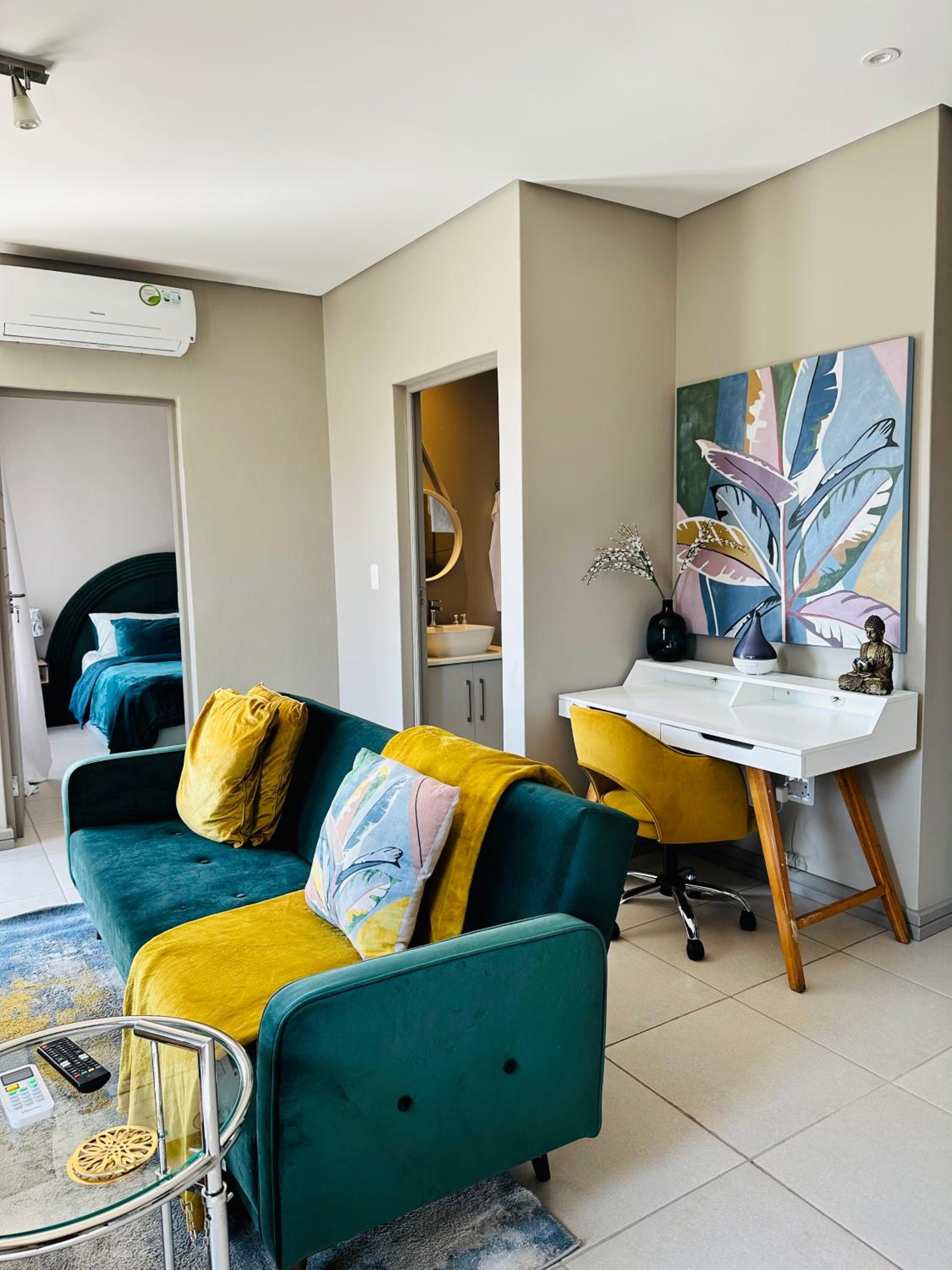 One-Bedroom Apartment with Balcony photo 1