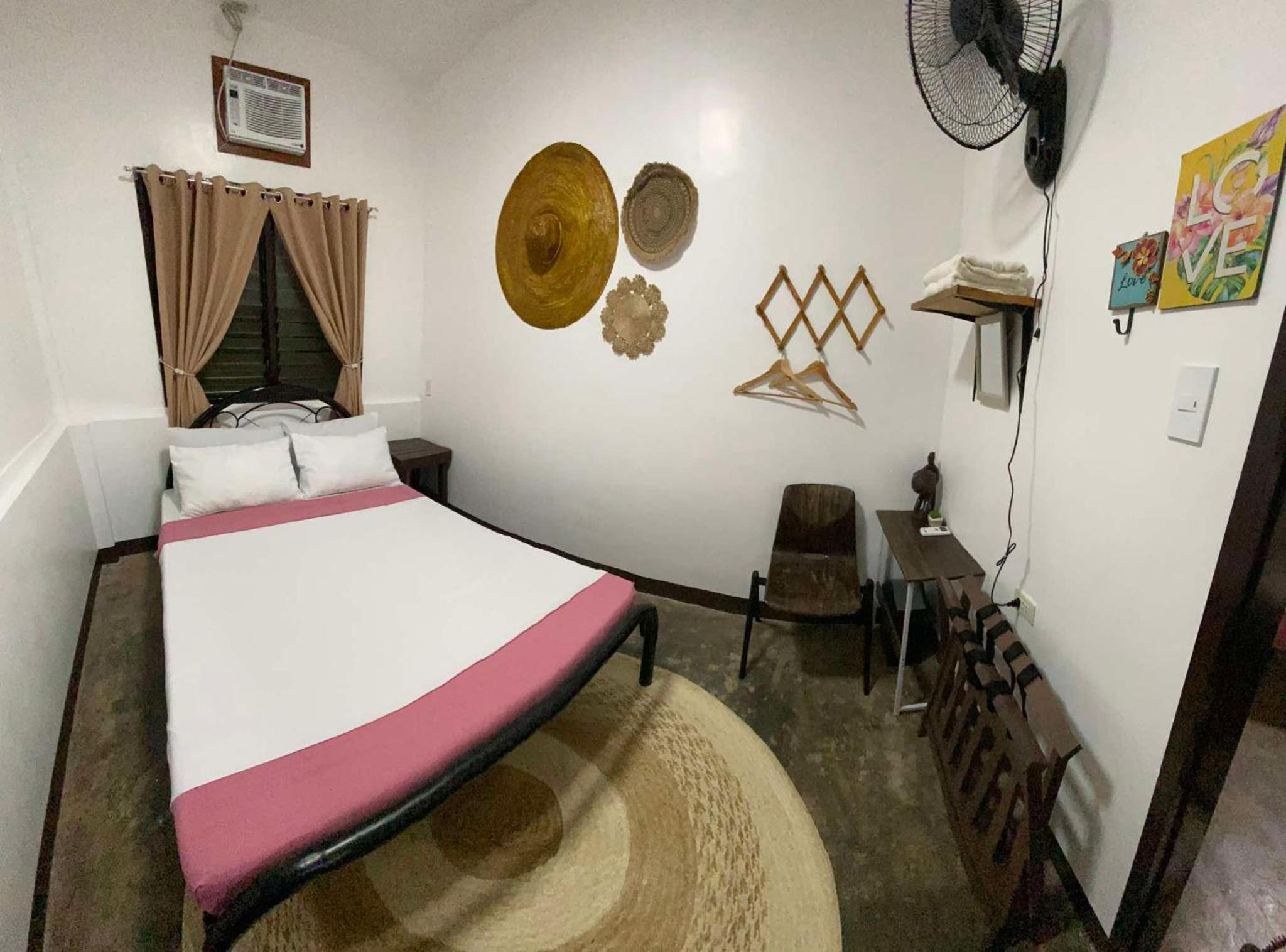 Budget Double Room photo 1
