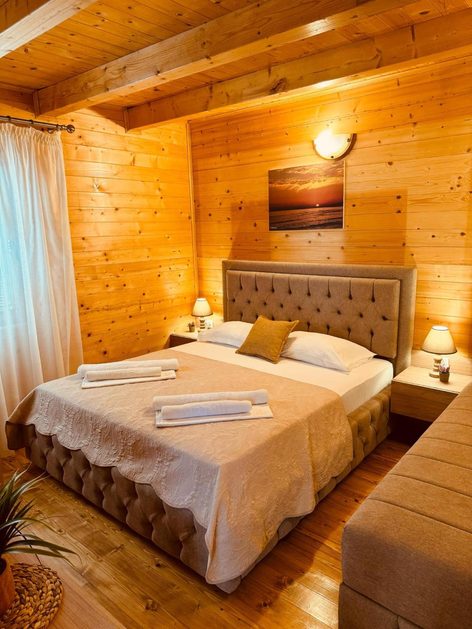 Two-Bedroom Bungalow (5 Adults)