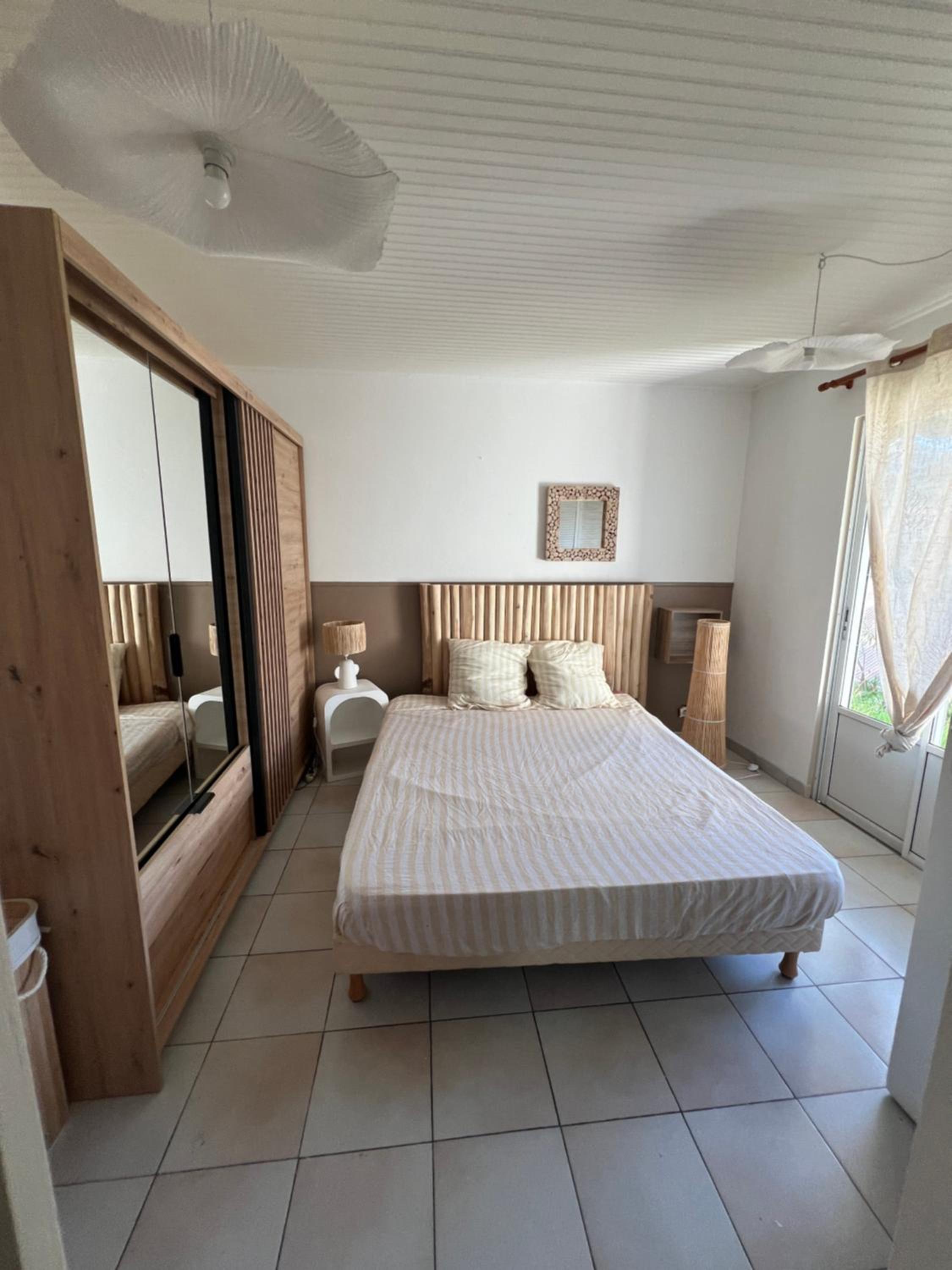 Three-Bedroom House photo 1