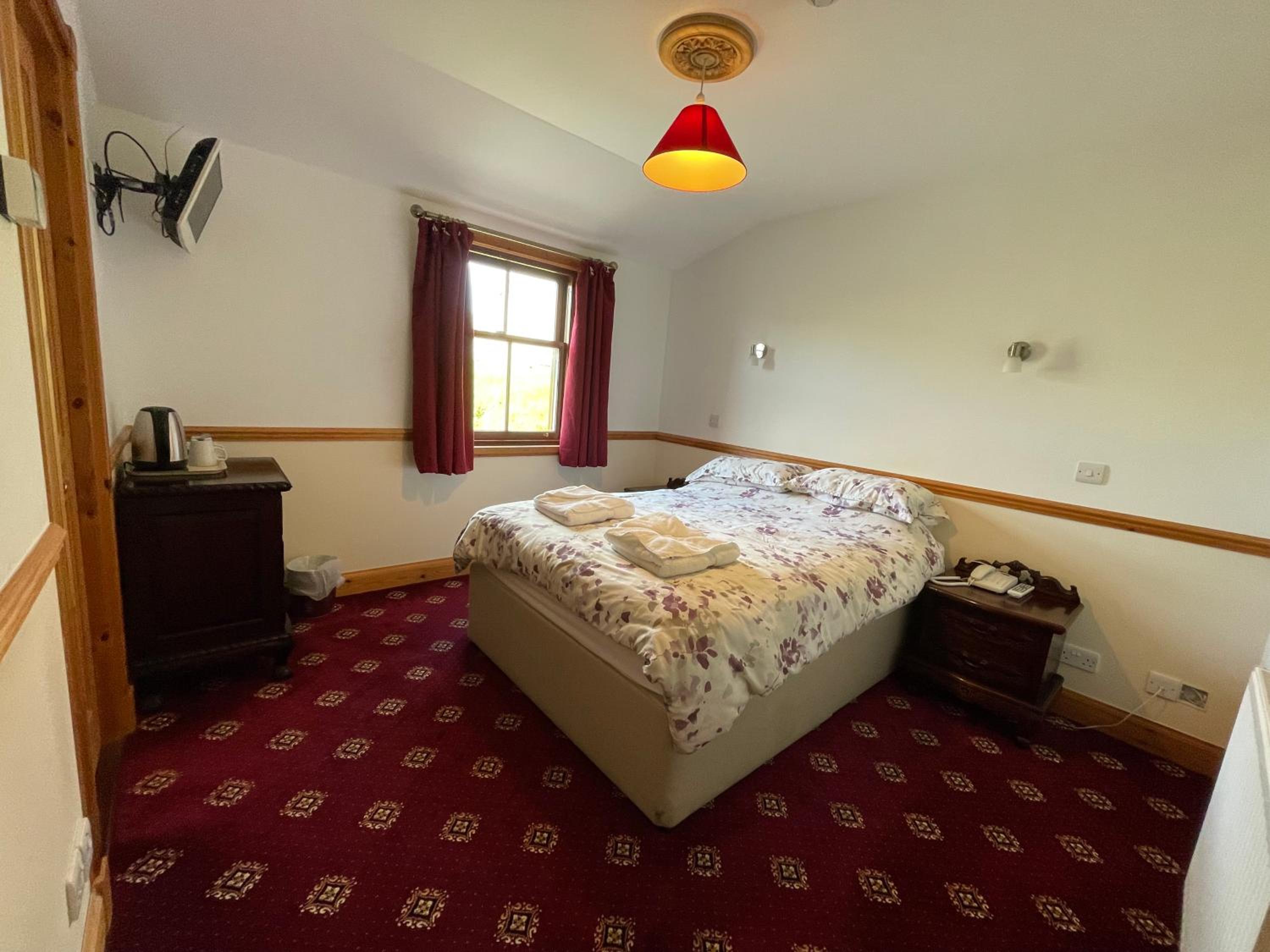 Deluxe Double or Twin Room - Photo 2