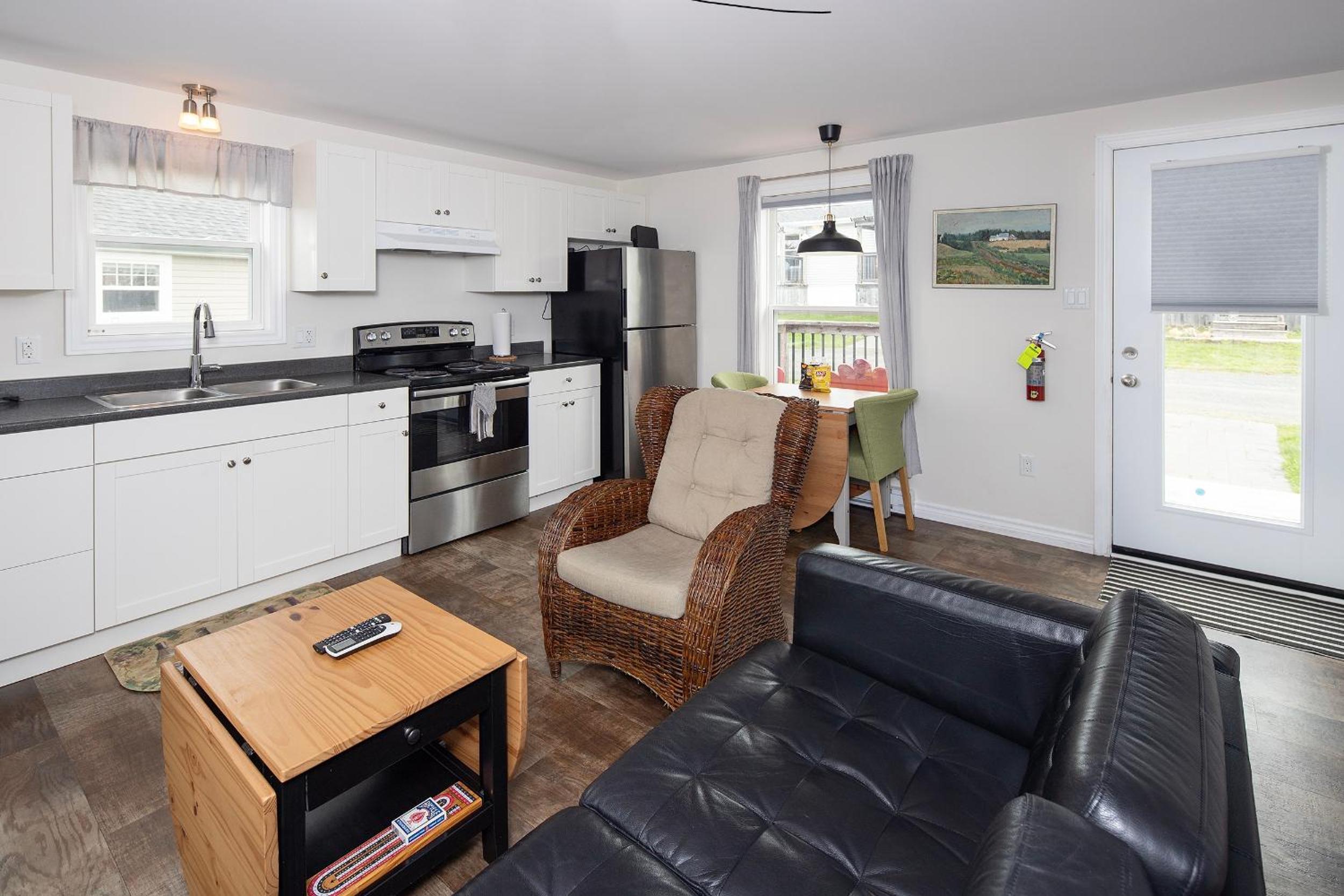 Deluxe One-Bedroom Apartment With Harbour View photo 1