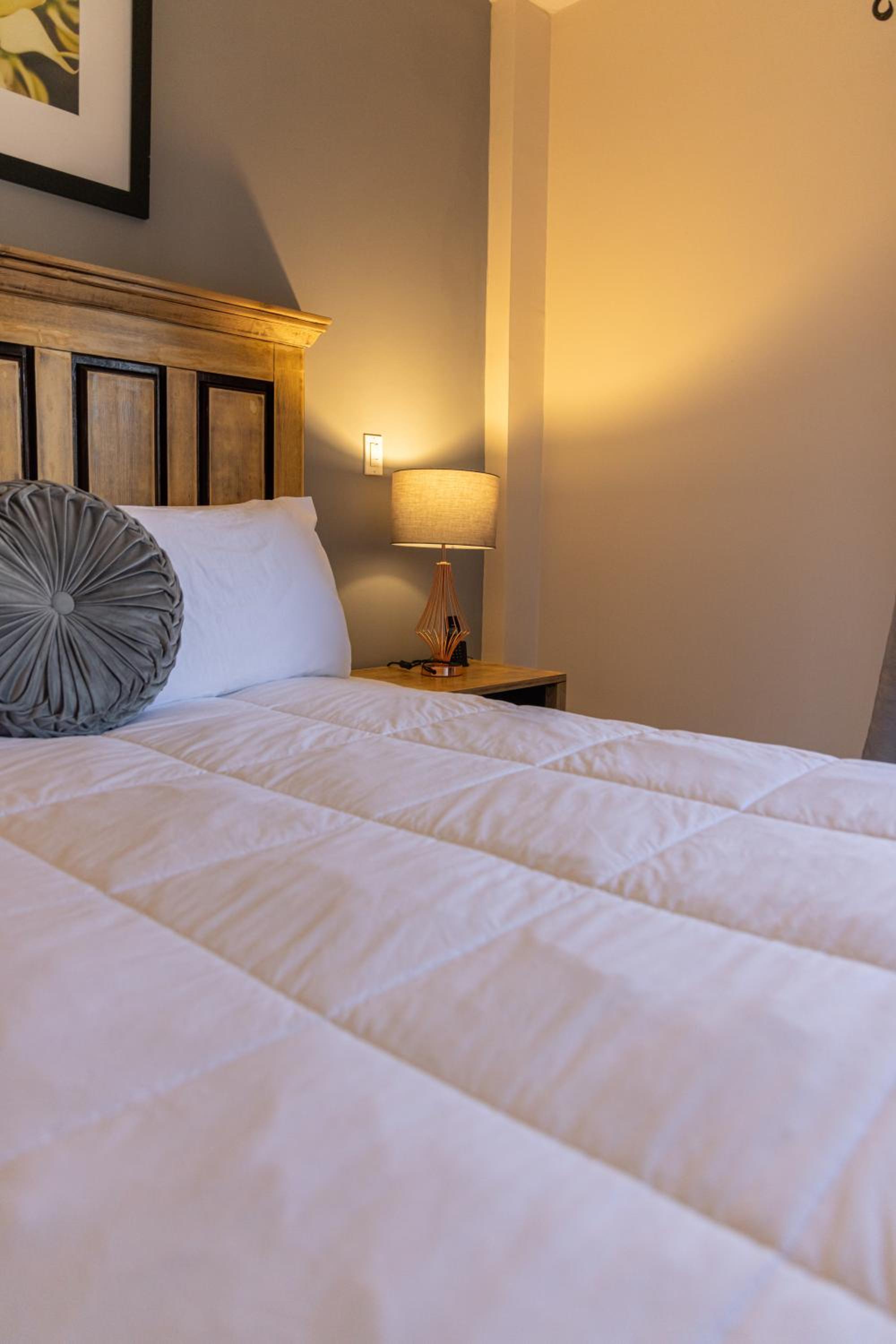 Deluxe Queen Room photo 2