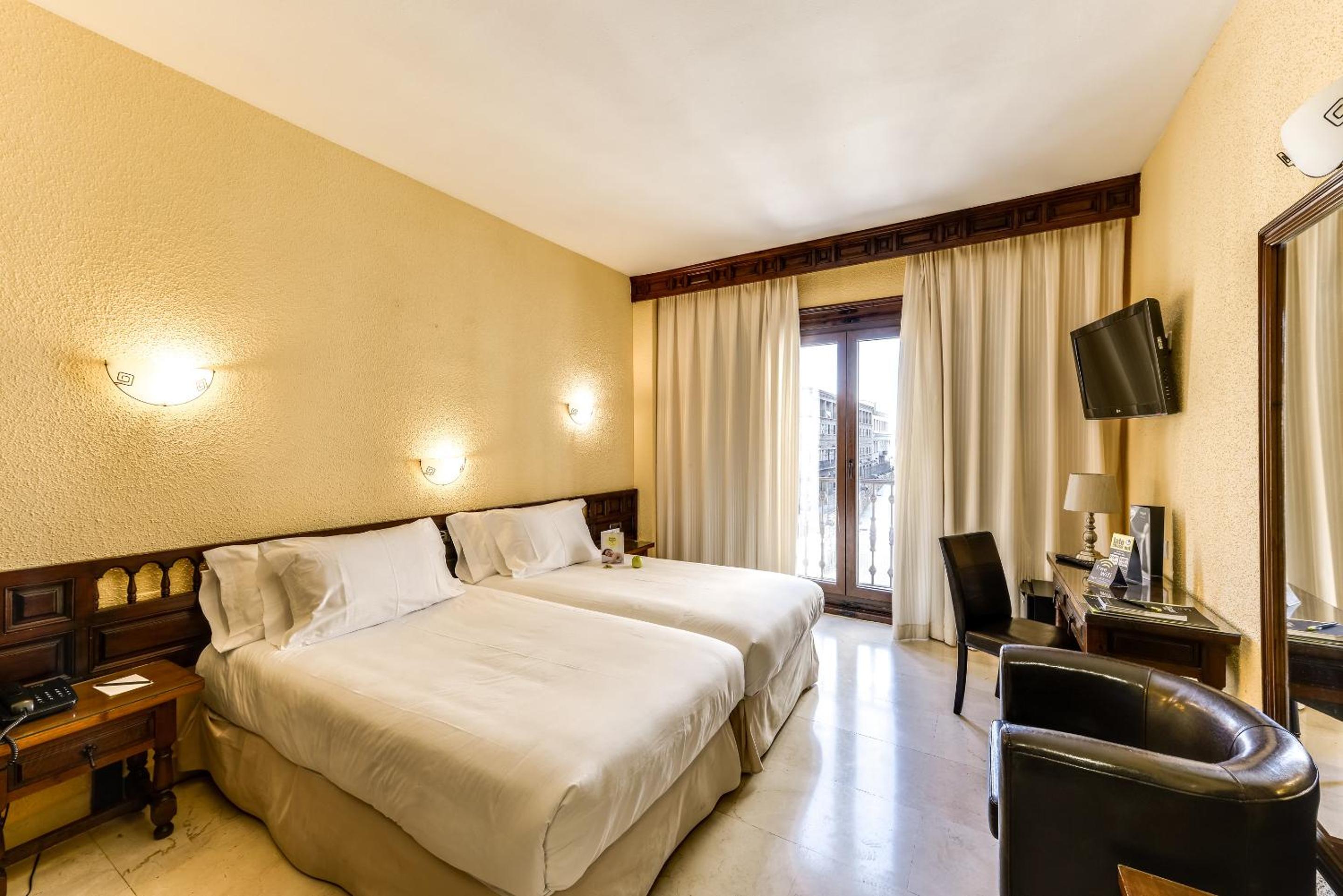 Twin Room - Photo 4