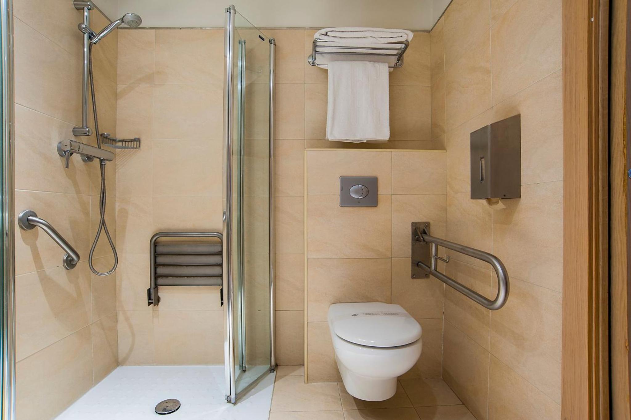 Double Room - Photo 6
