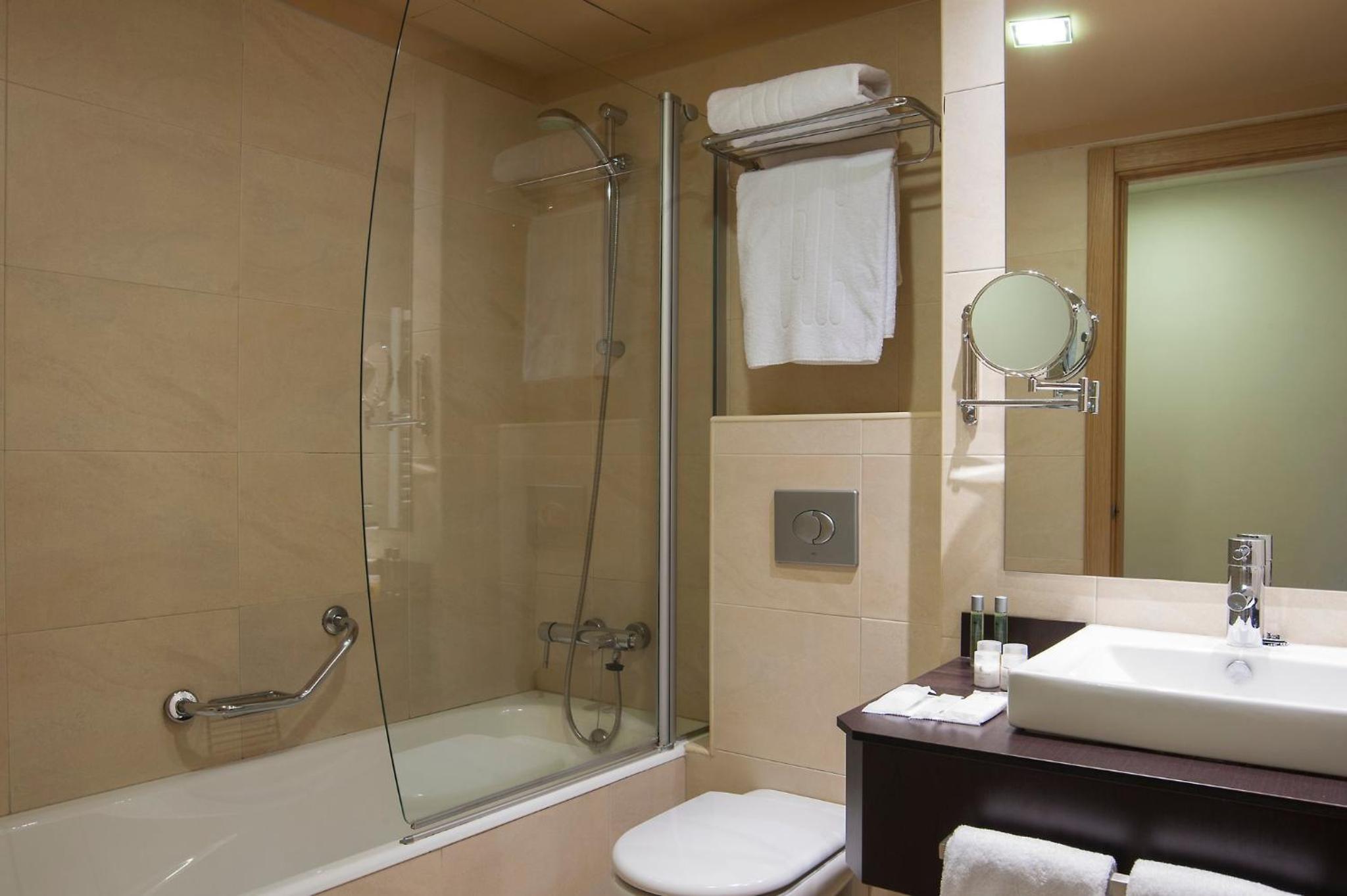 Double Room - Photo 5