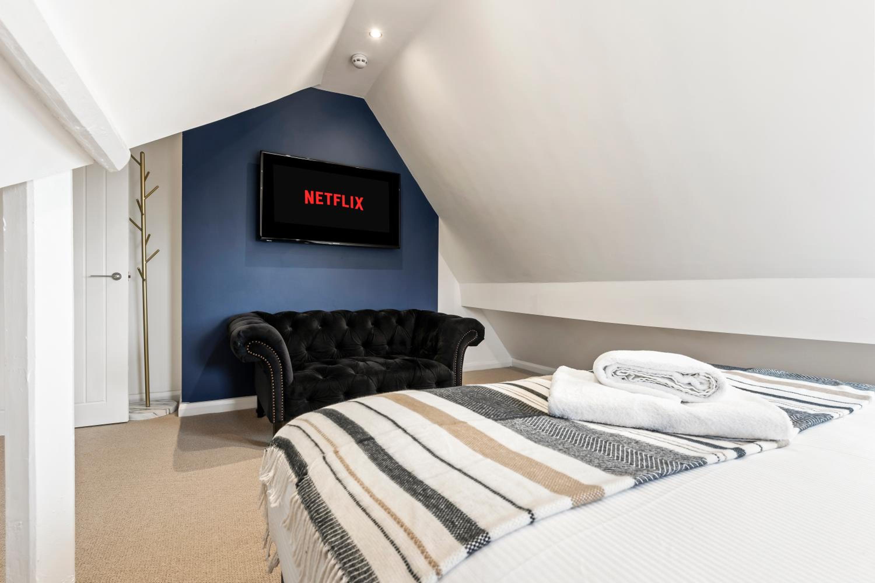 Penthouse Apartment - Photo 7