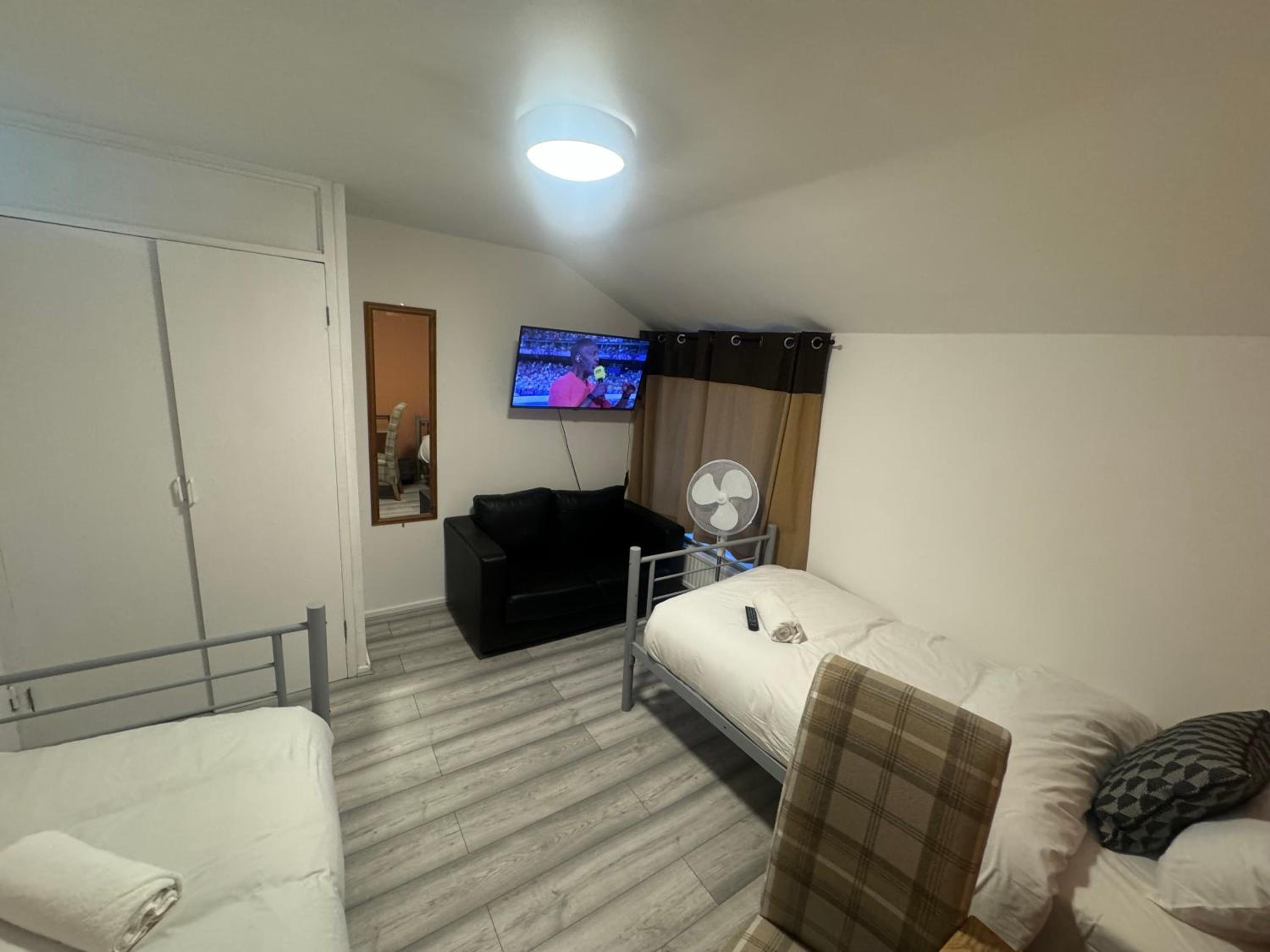 Deluxe Double or Twin Room photo 2