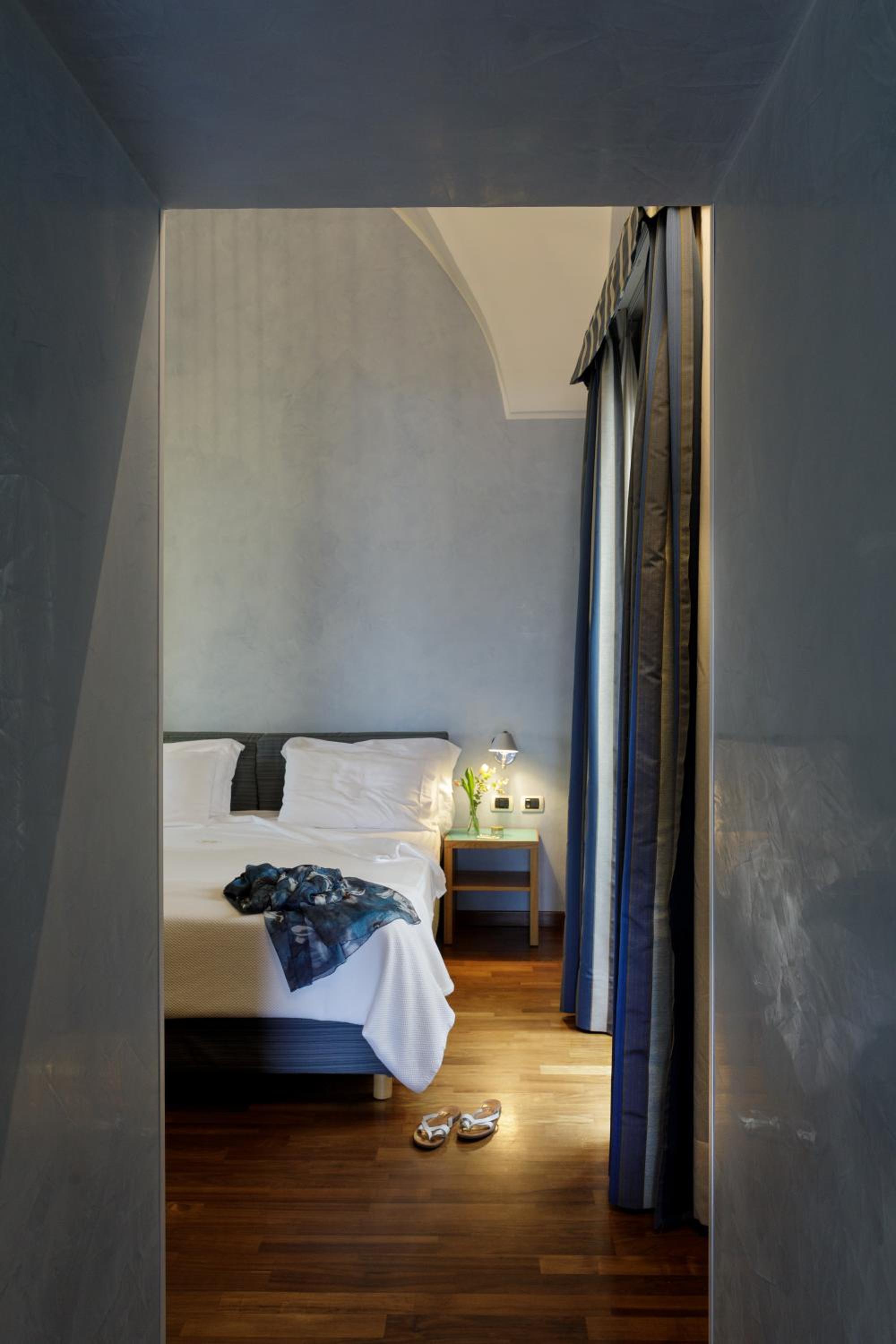 Double Room - Photo 15