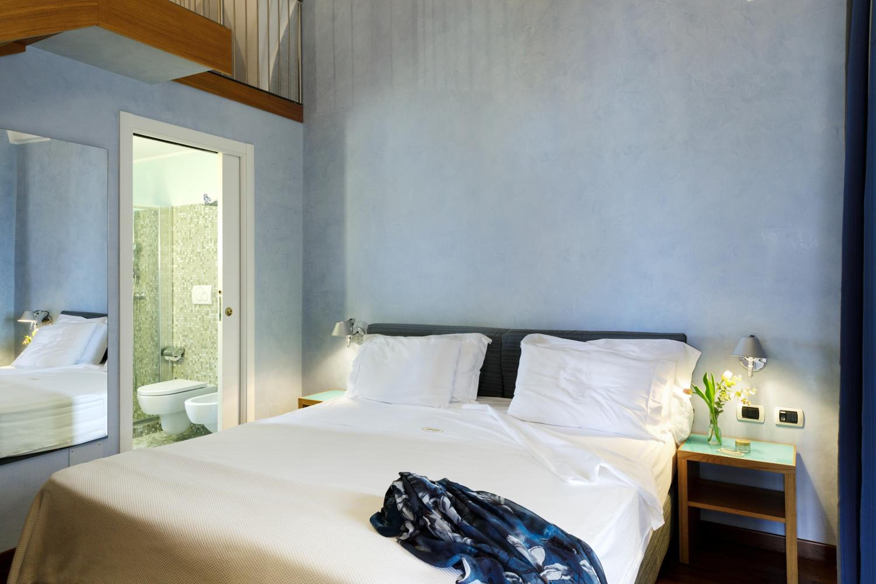 Double Room - Photo 2