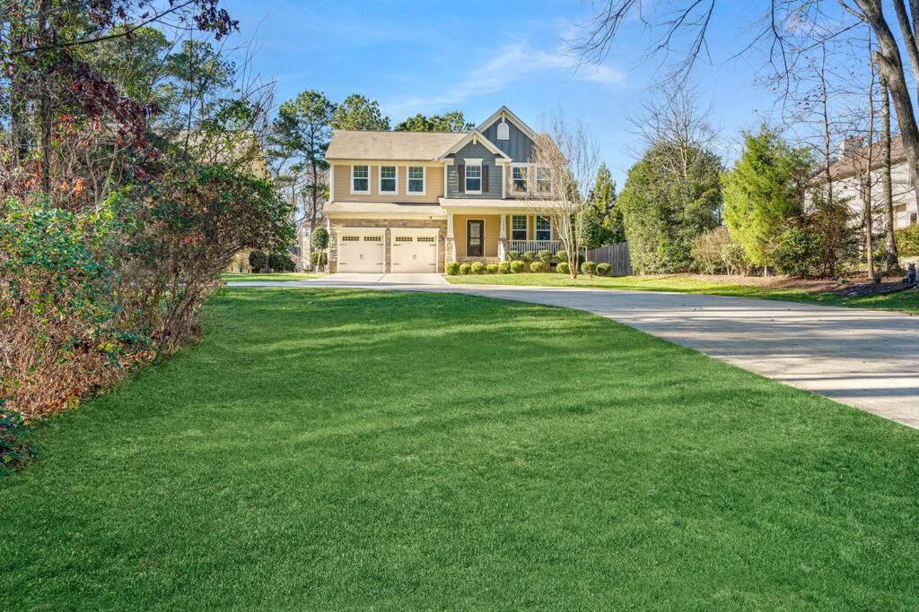 Three-Bedroom House photo 1