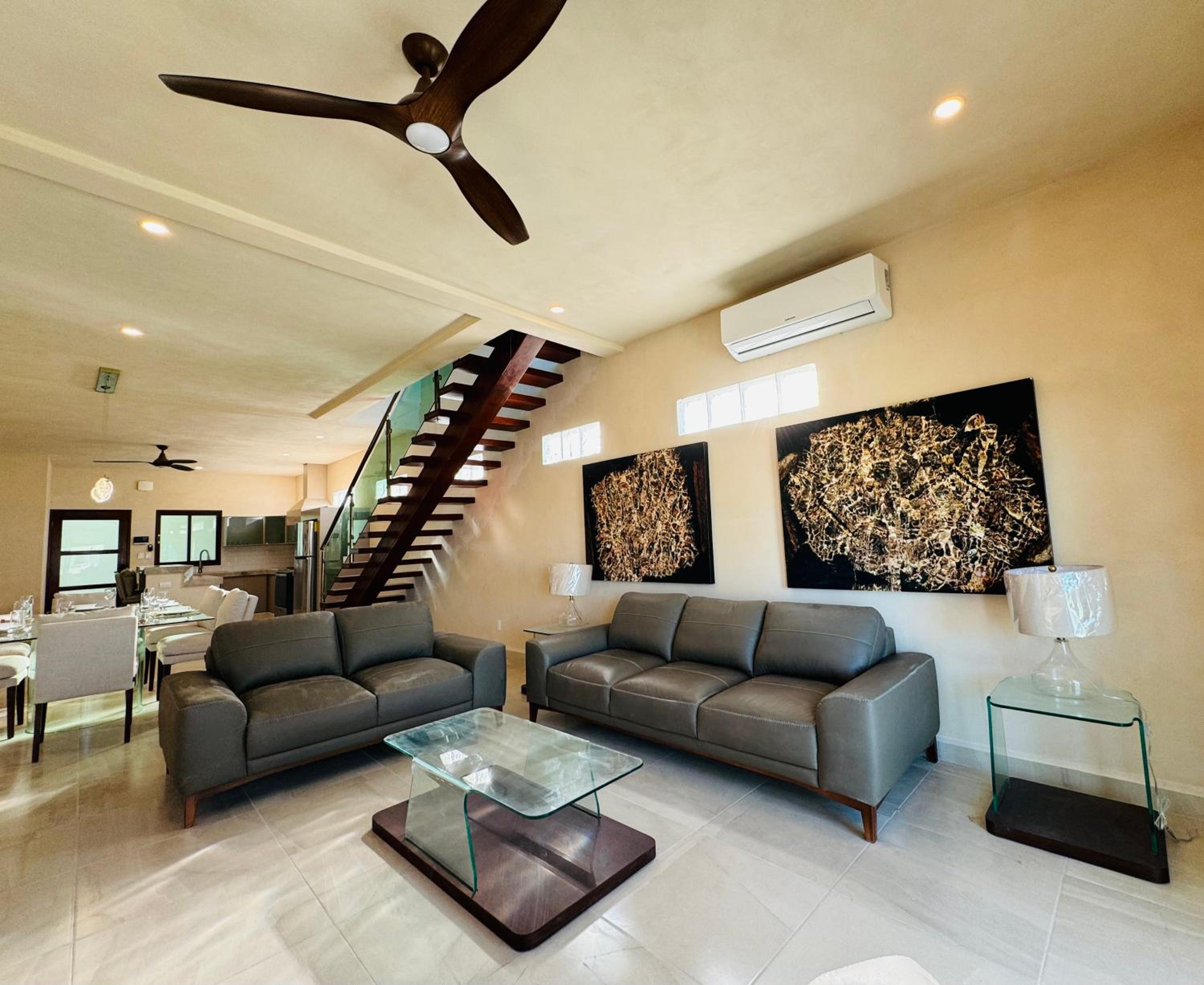 Three-Bedroom Apartment With Ocean View photo 1