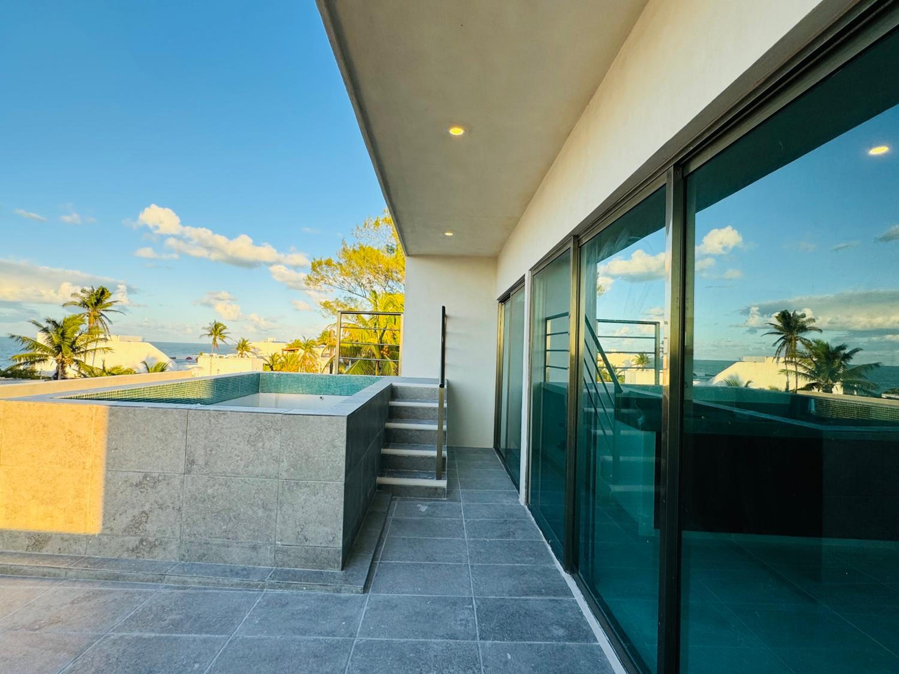 Three-Bedroom Apartment With Ocean View photo 2