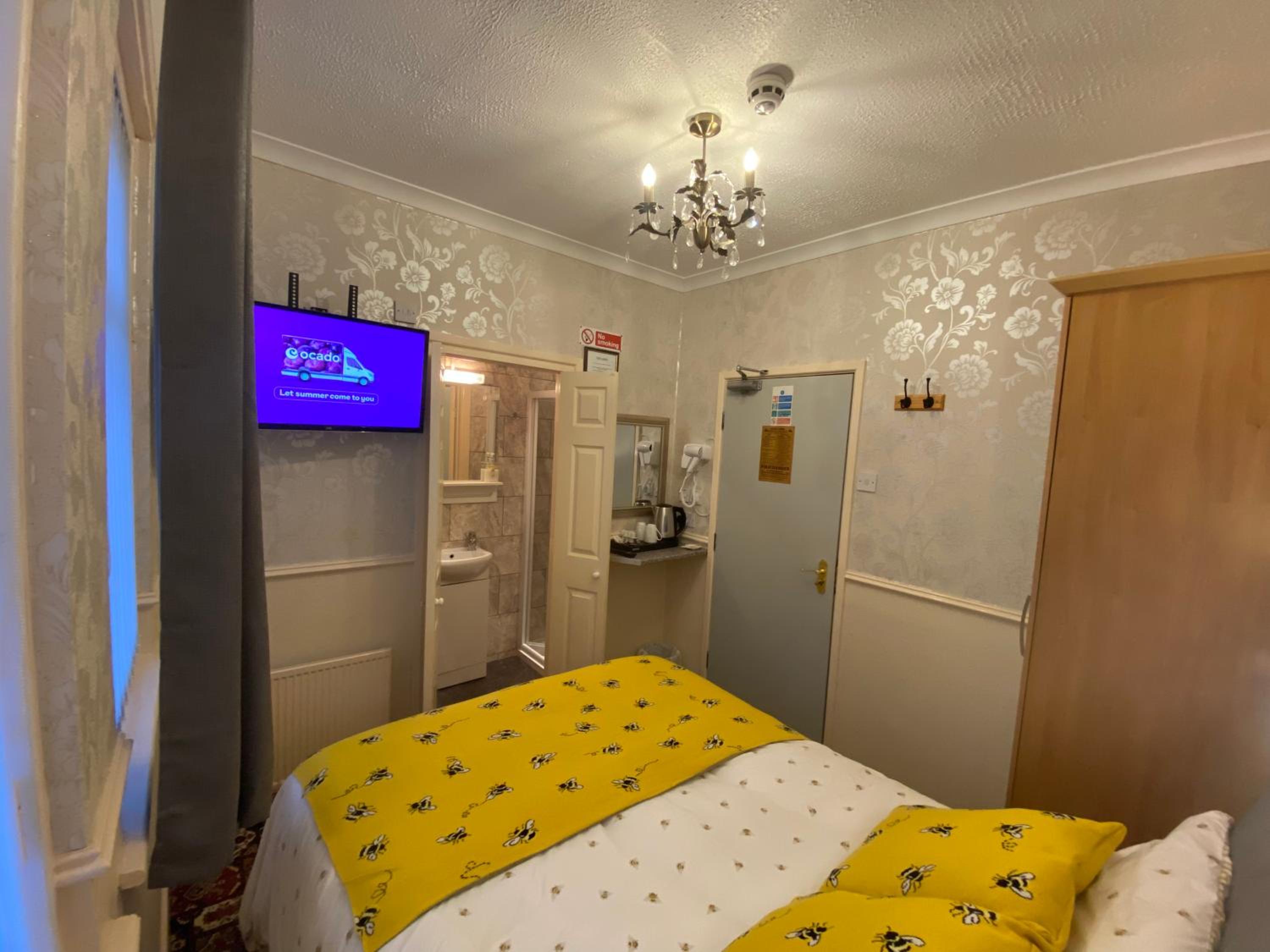 Small Double Room photo 2