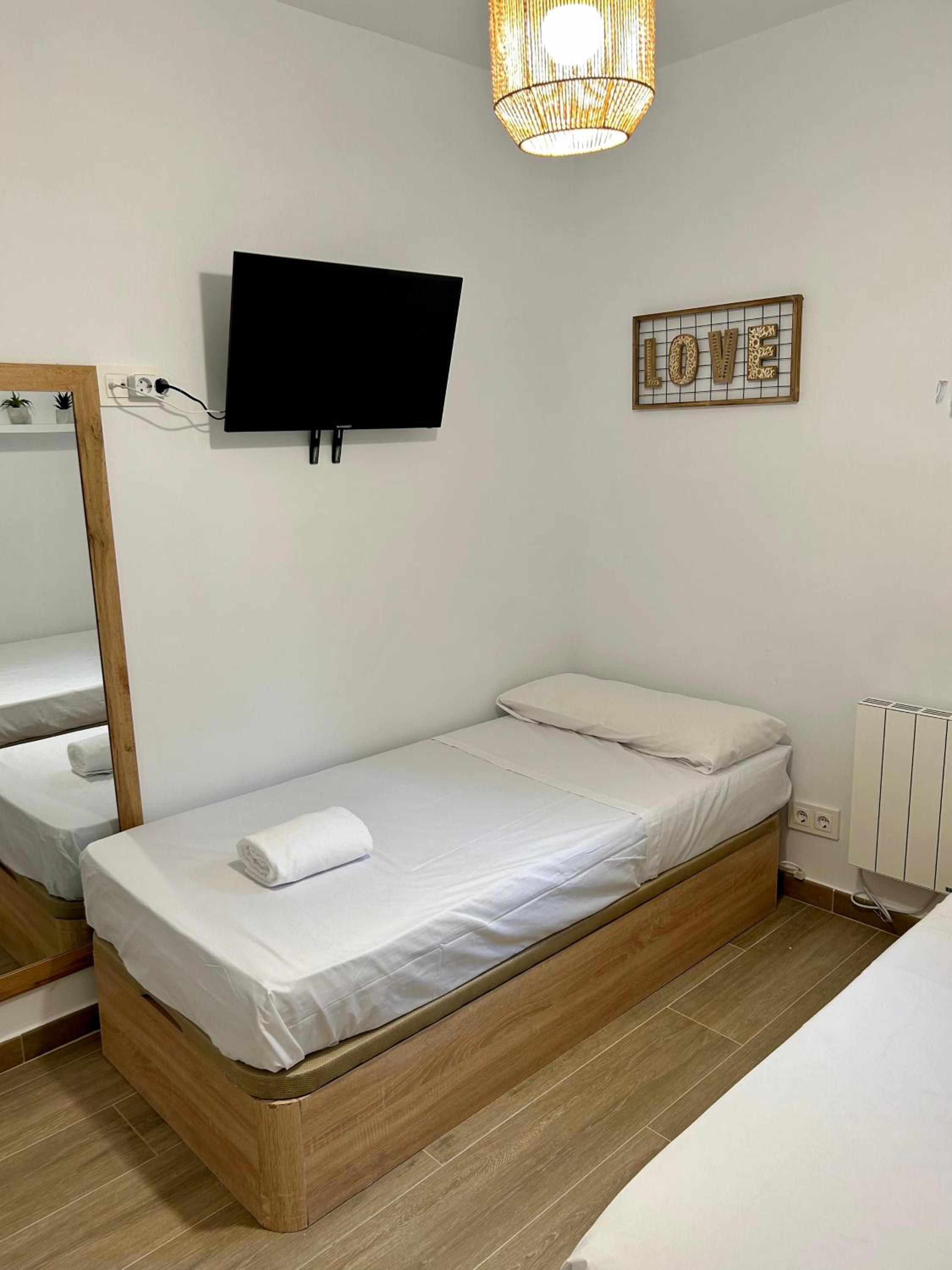 Deluxe Twin Room photo 2