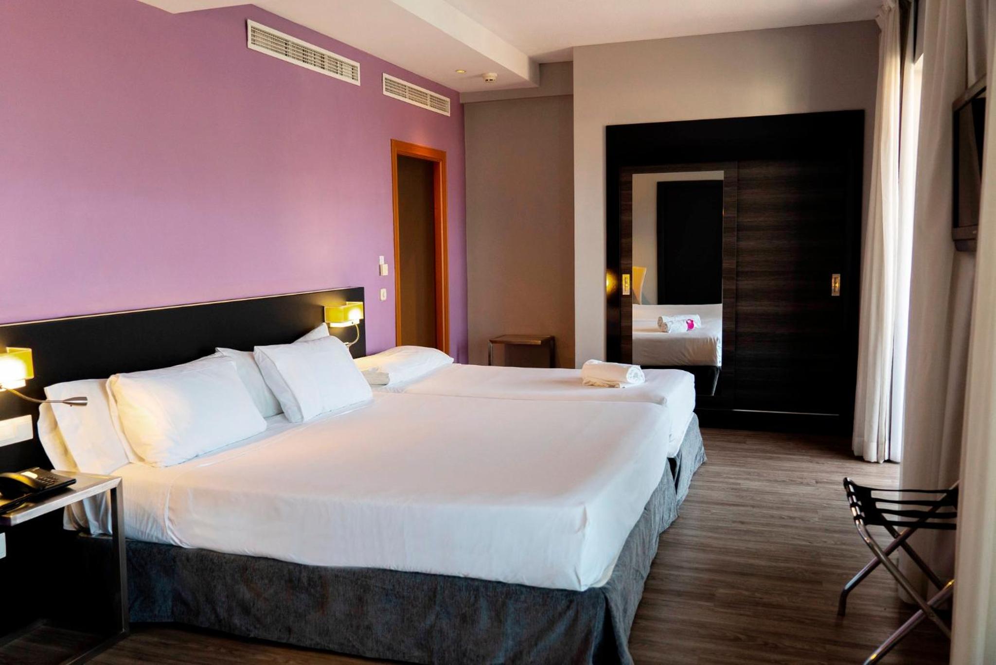 Superior Queen Room - Photo 8