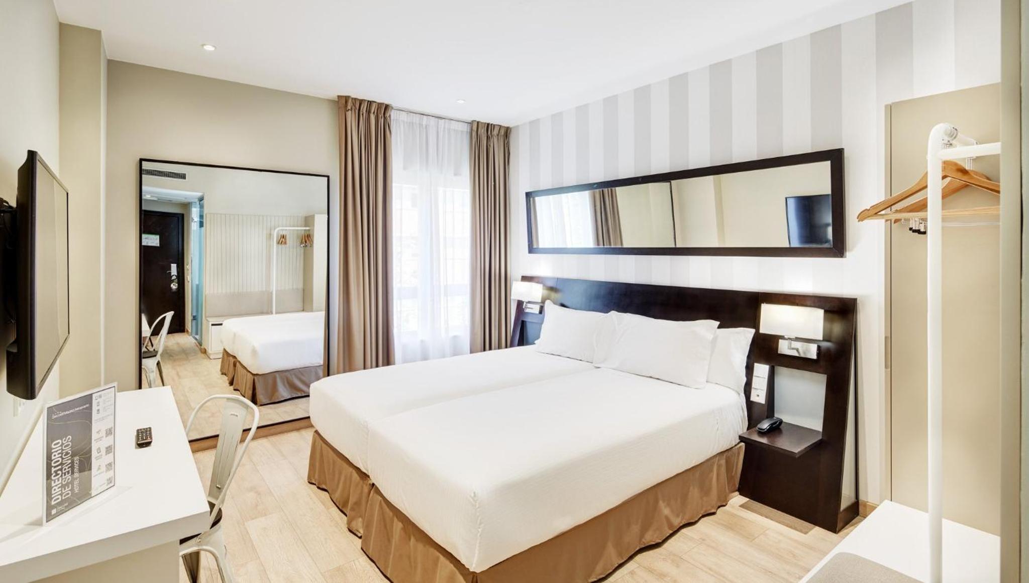 Superior Double or Twin Room - Photo 6
