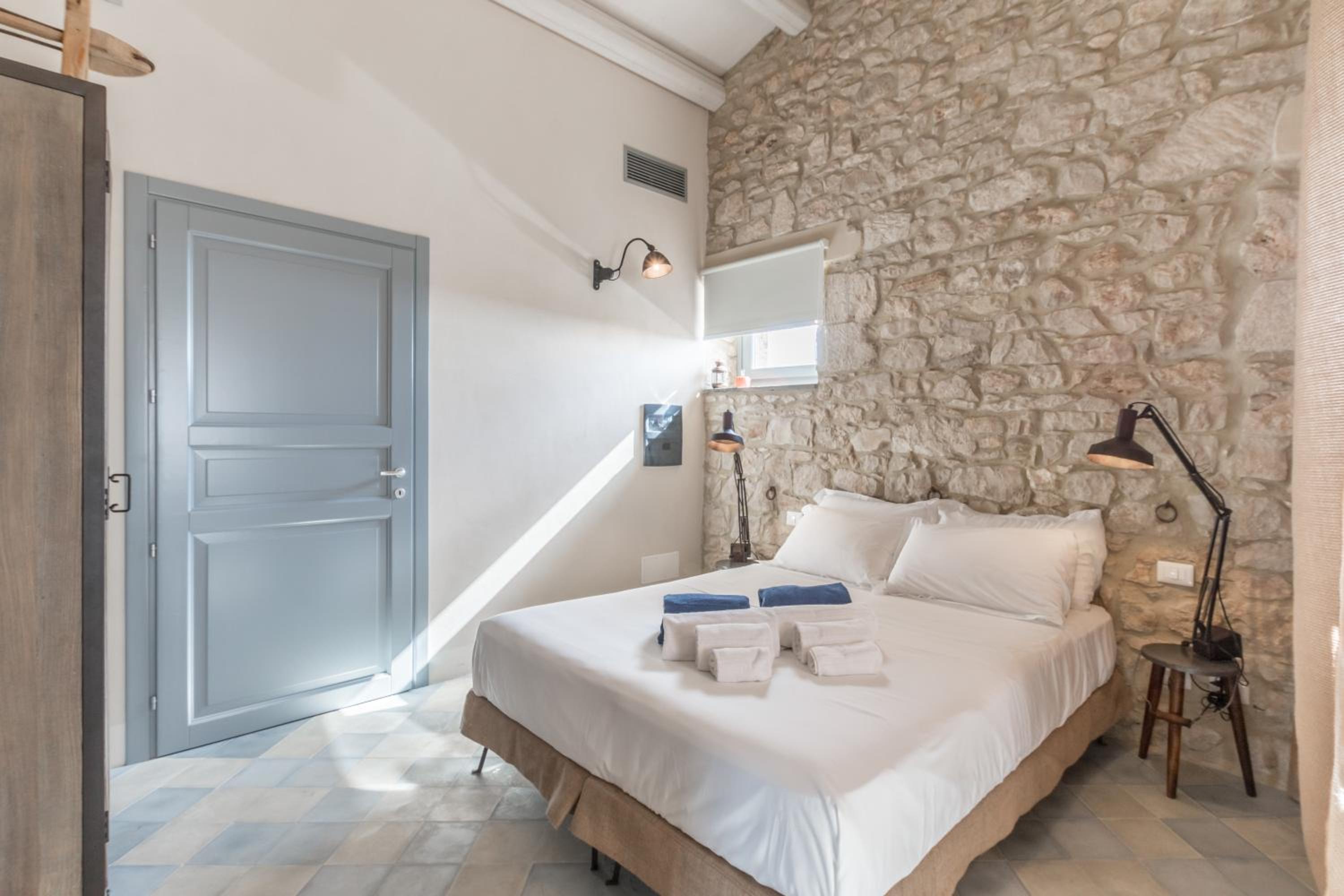 Studio with Partial Sea View