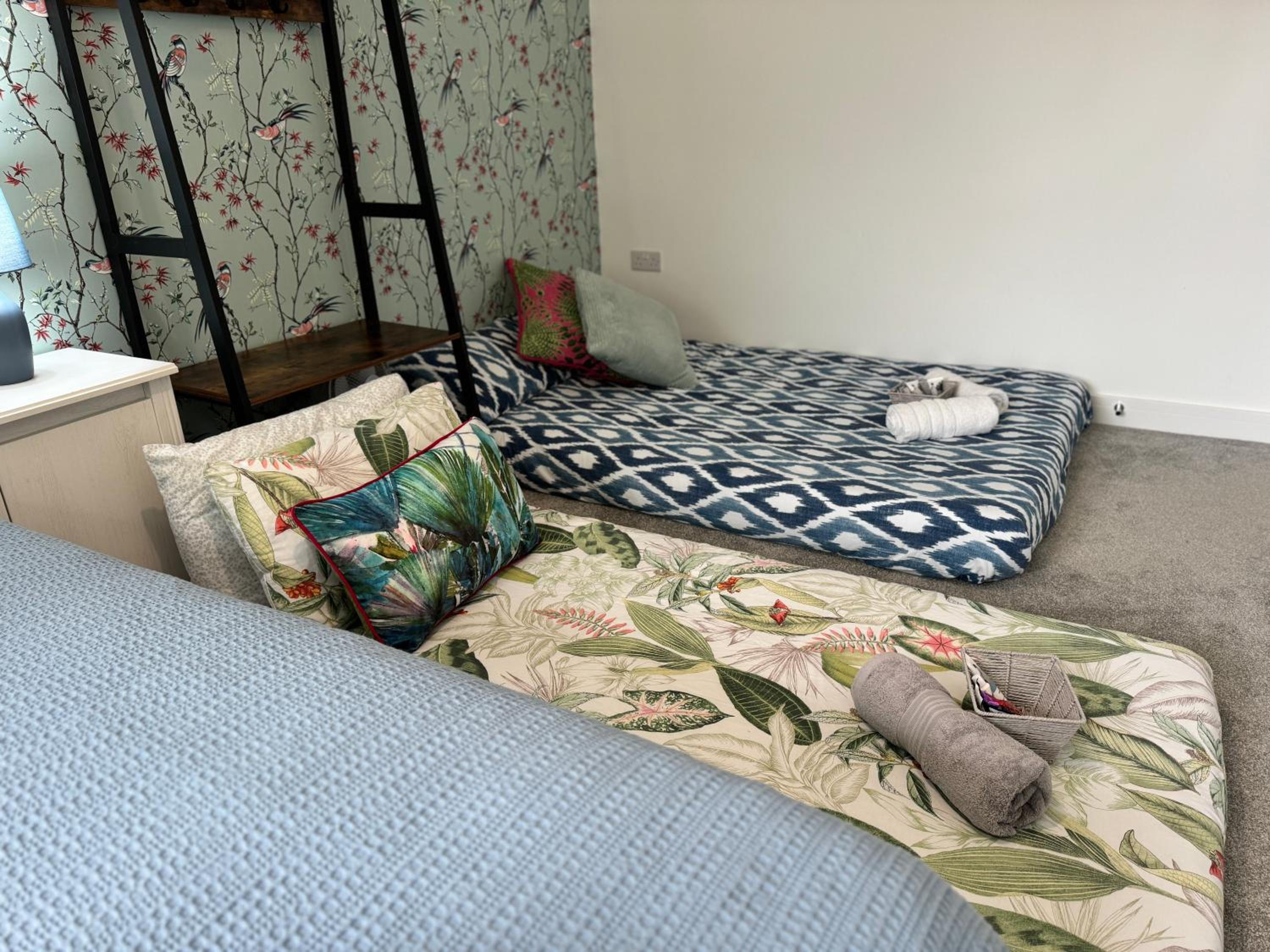 Quadruple Room with Private Bathroom photo 3