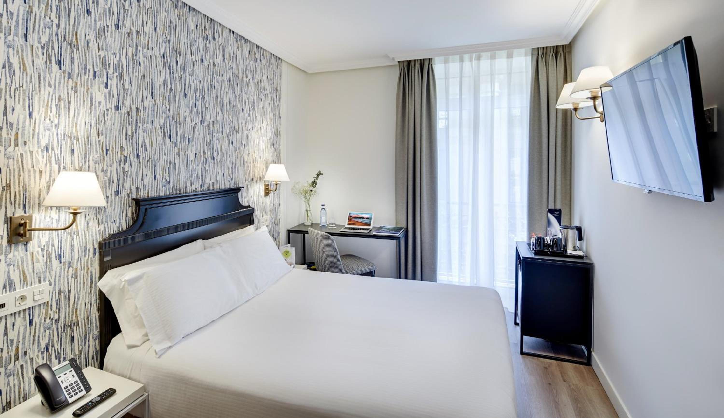 Double Room - Photo 7