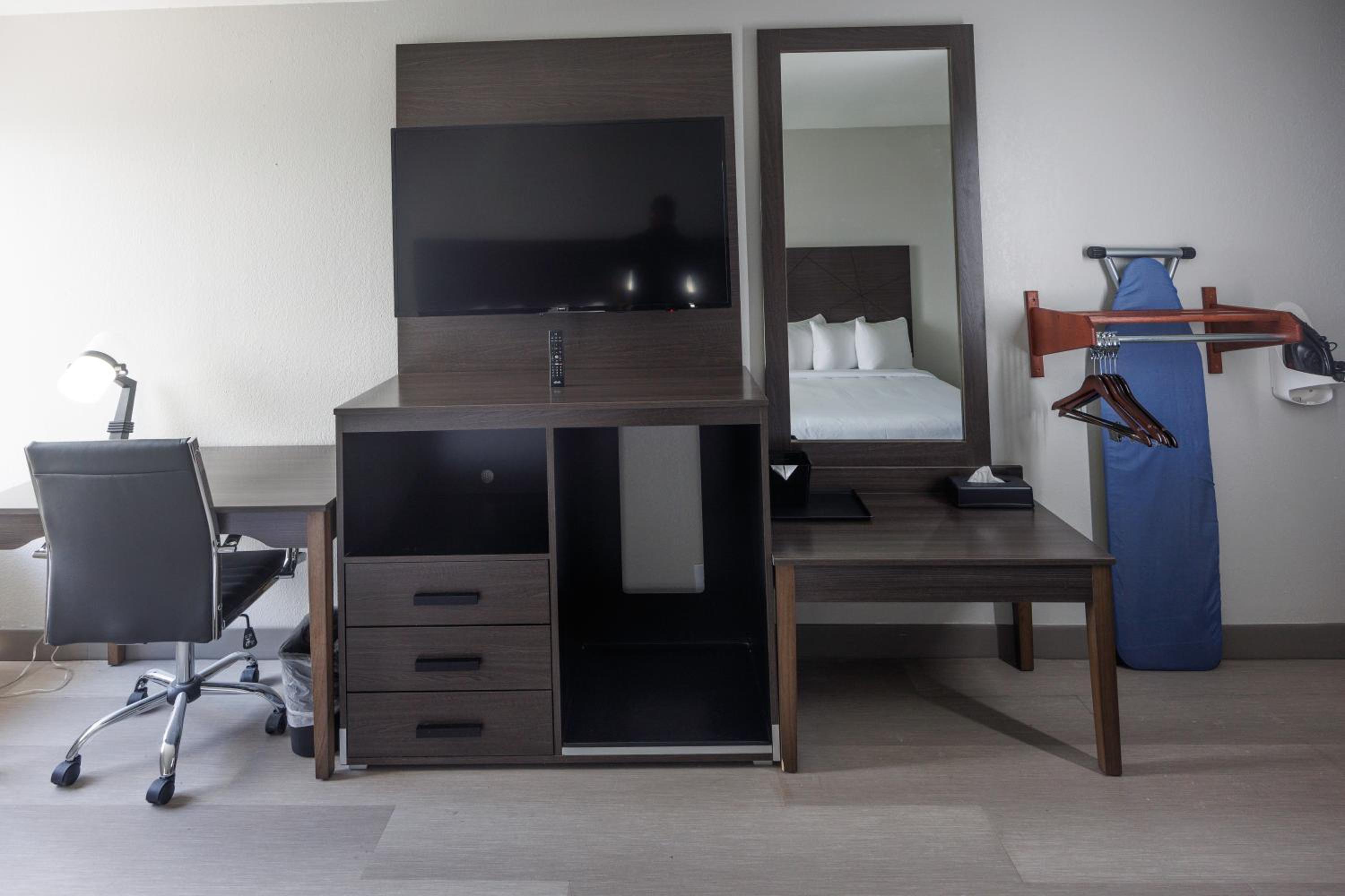 King Room - Disability Access photo 1