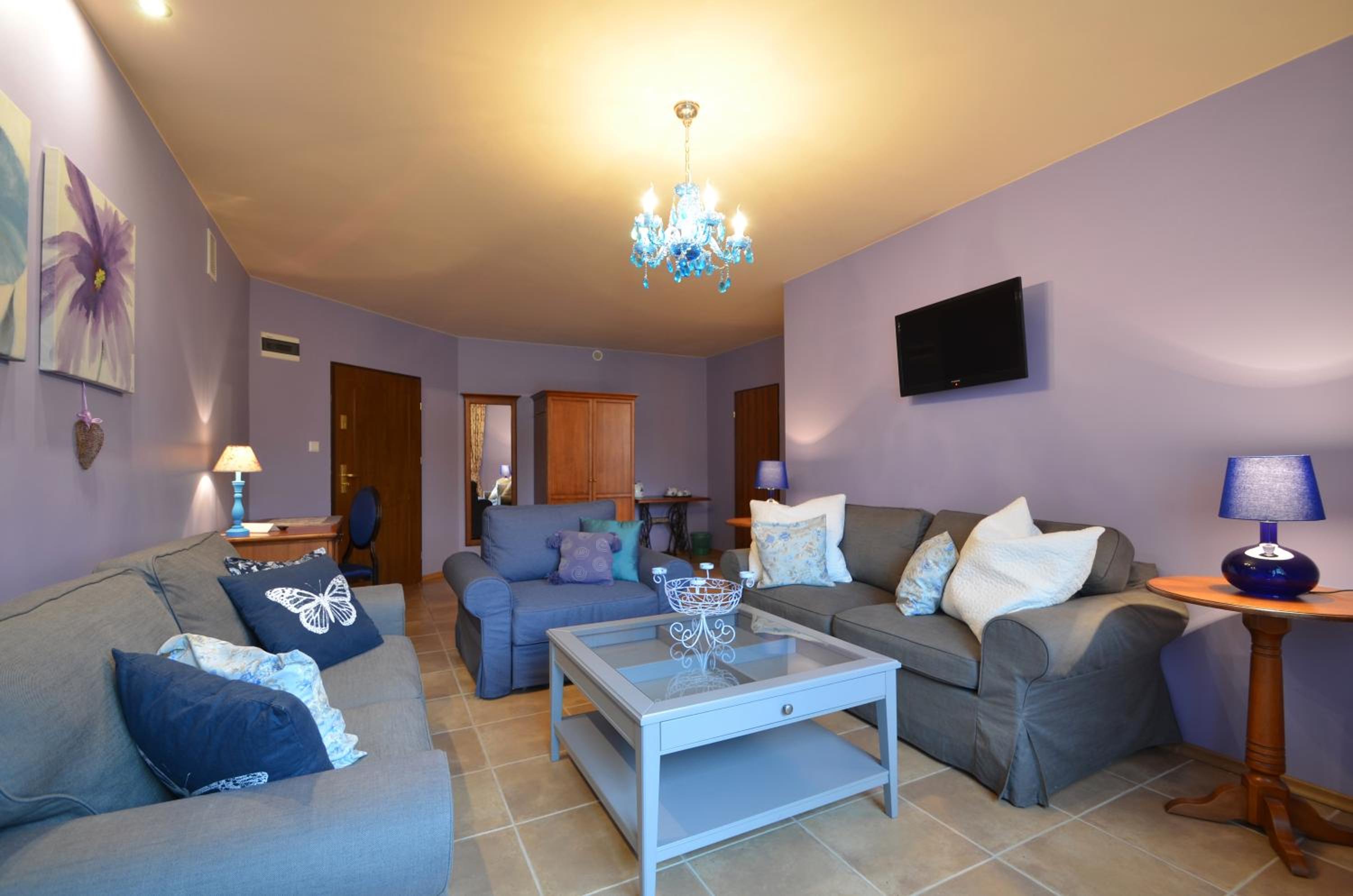 Suite - Photo 2