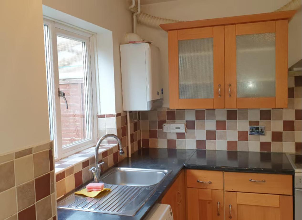 One-Bedroom House photo 1