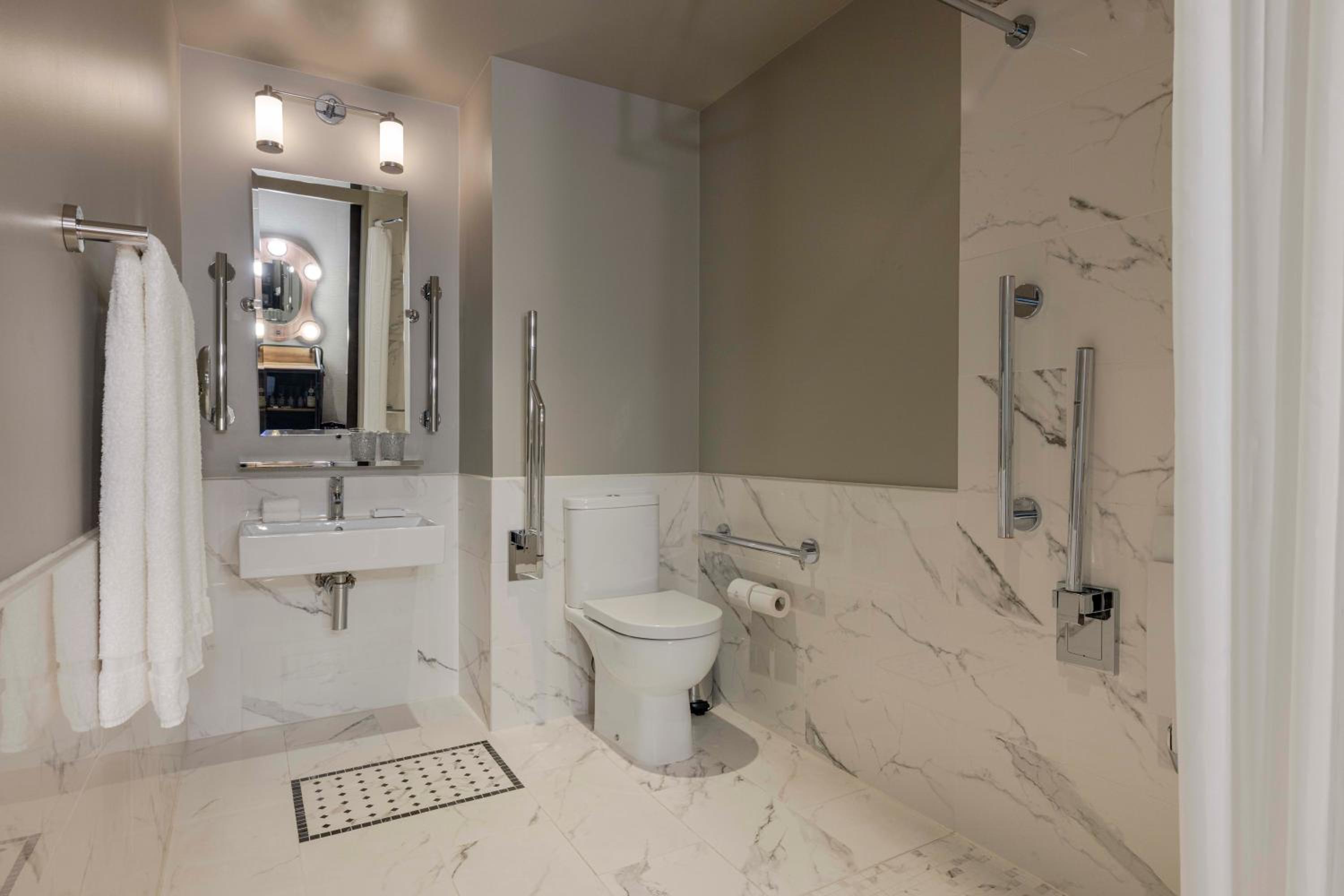 King Room - Accessible