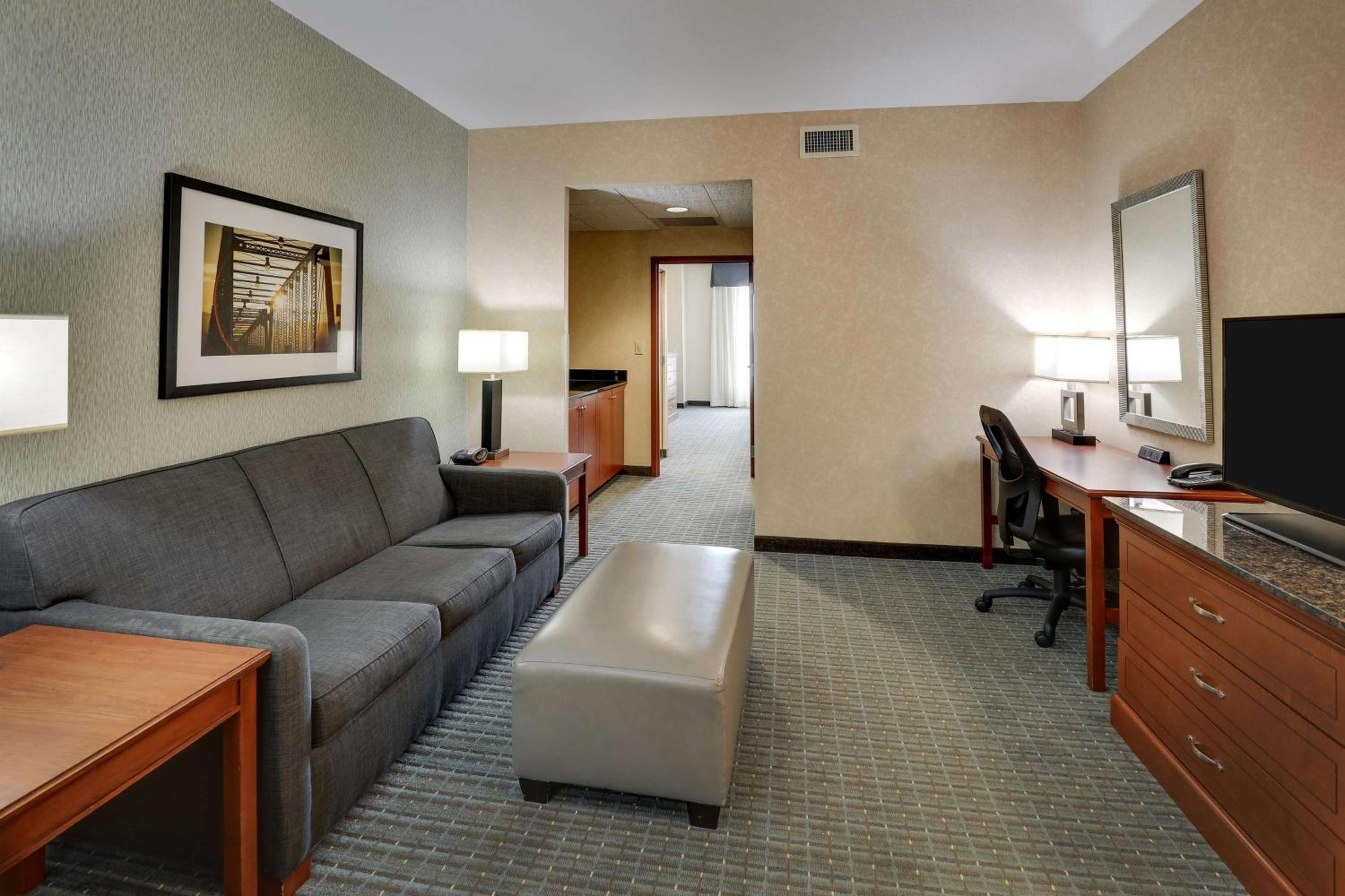 Queen Suite with Sofa Bed - Hearing Accessible photo 1