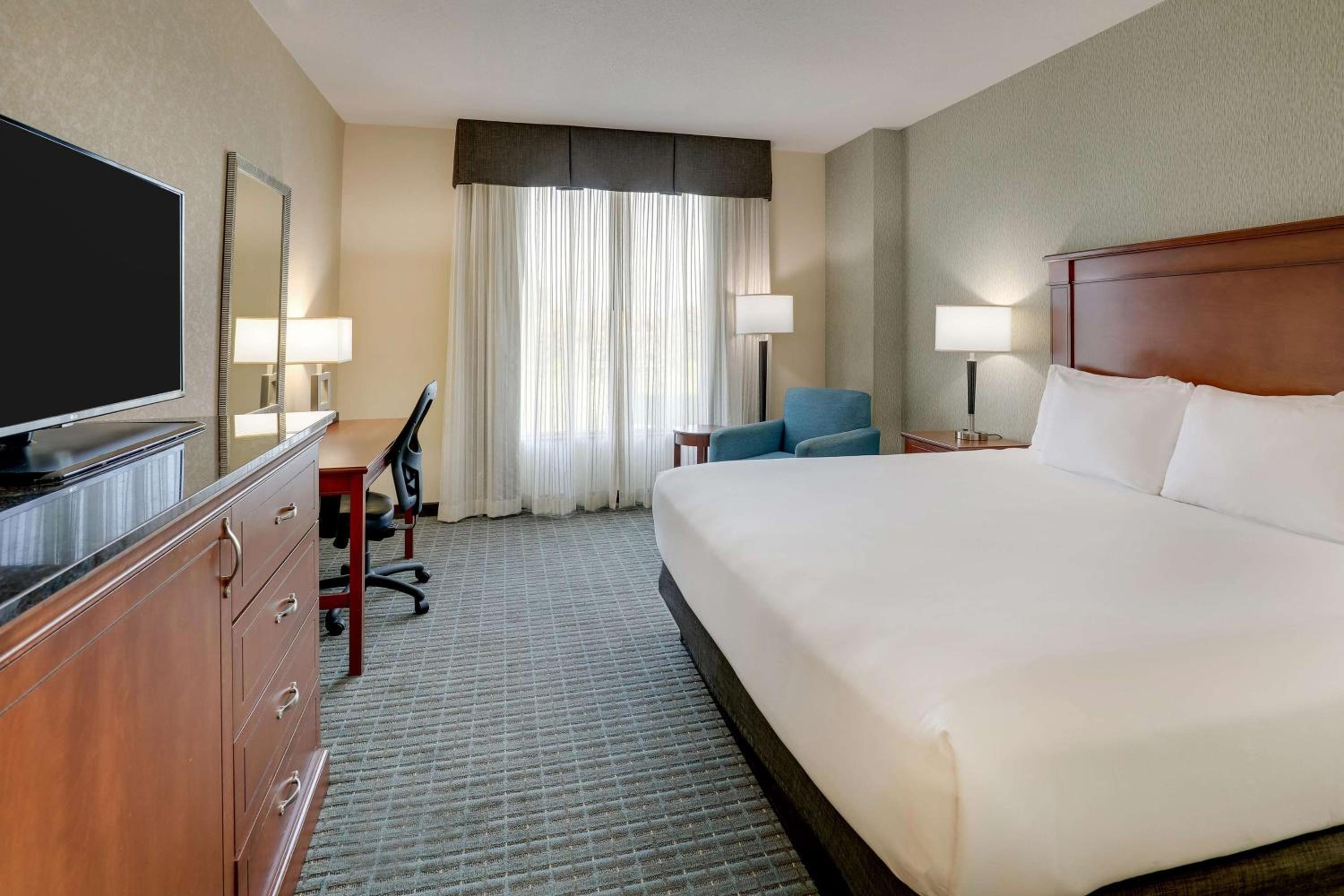 Superior King Room - Photo 1