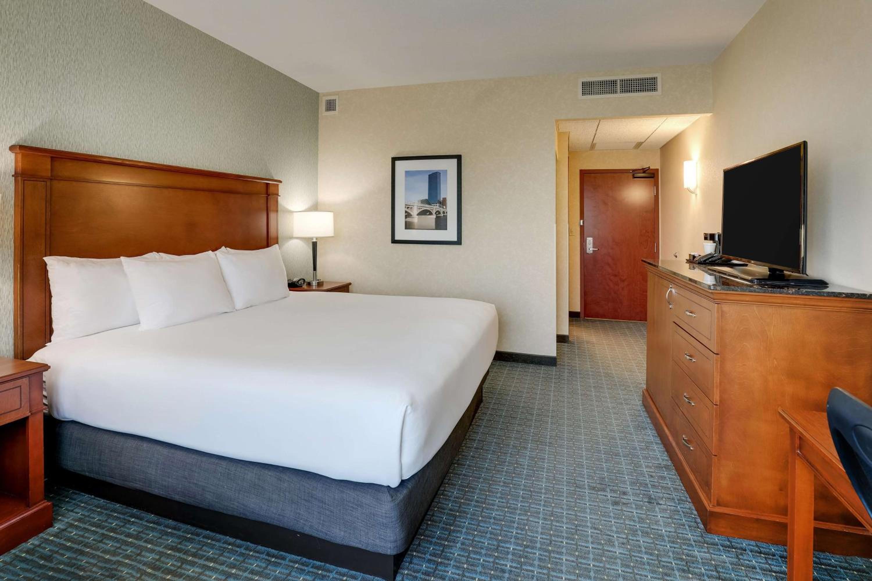 Superior King Room - Photo 4