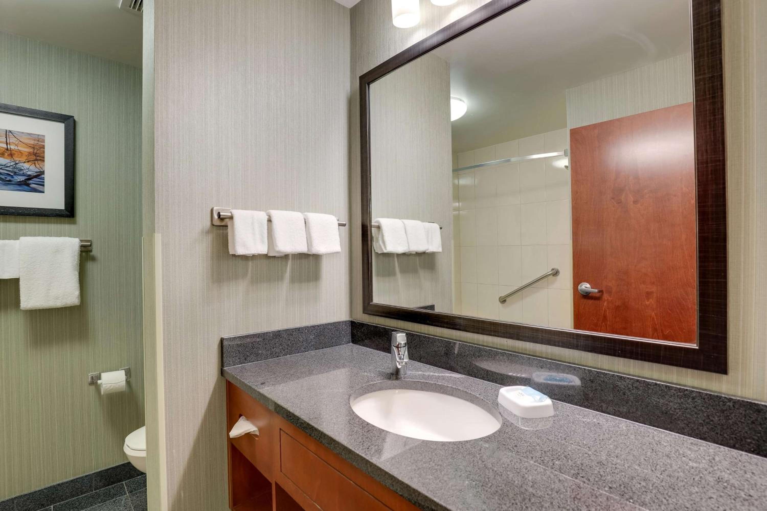 Superior King Suite - Photo 6