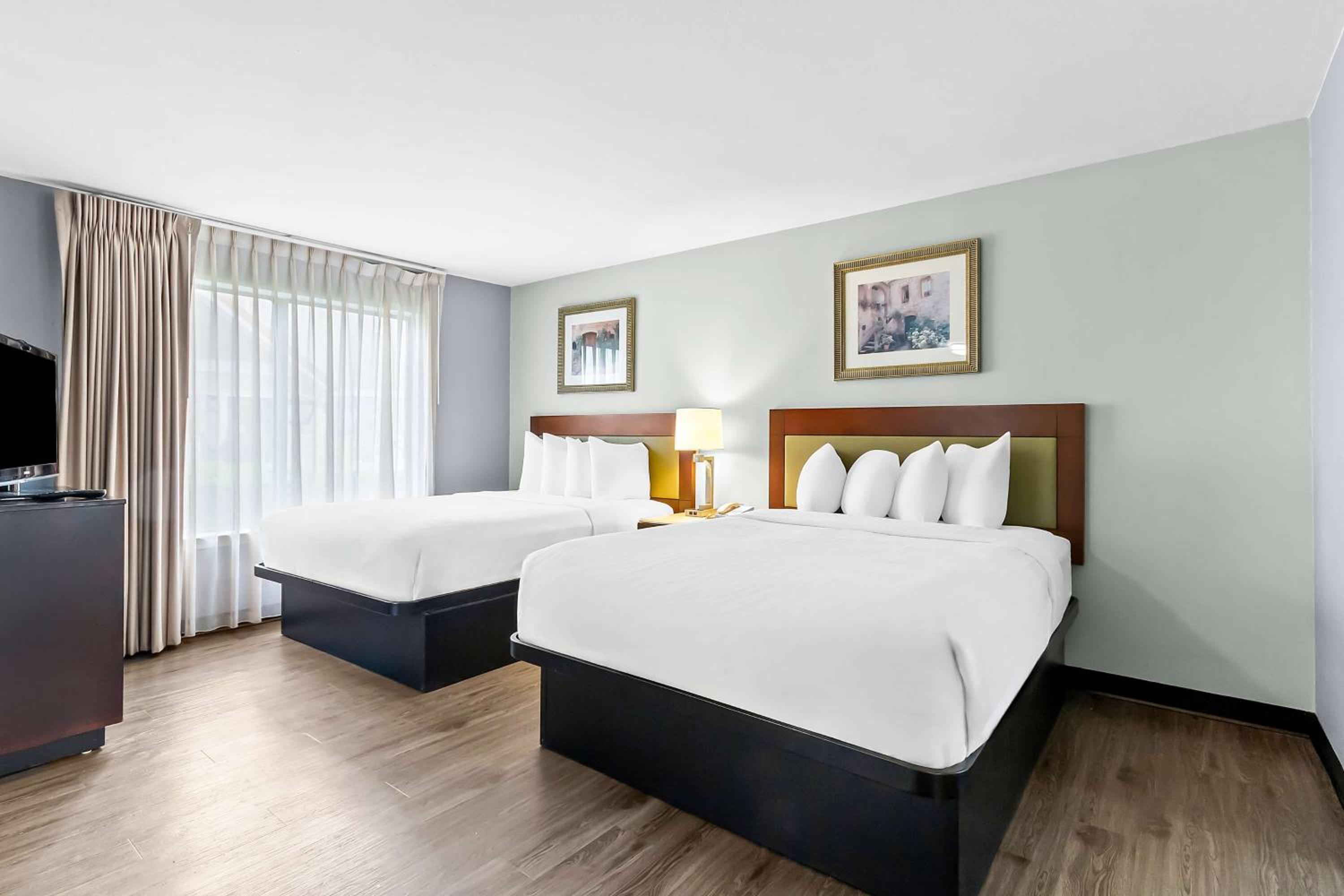 Queen Suite with Two Queen Beds - Photo 1