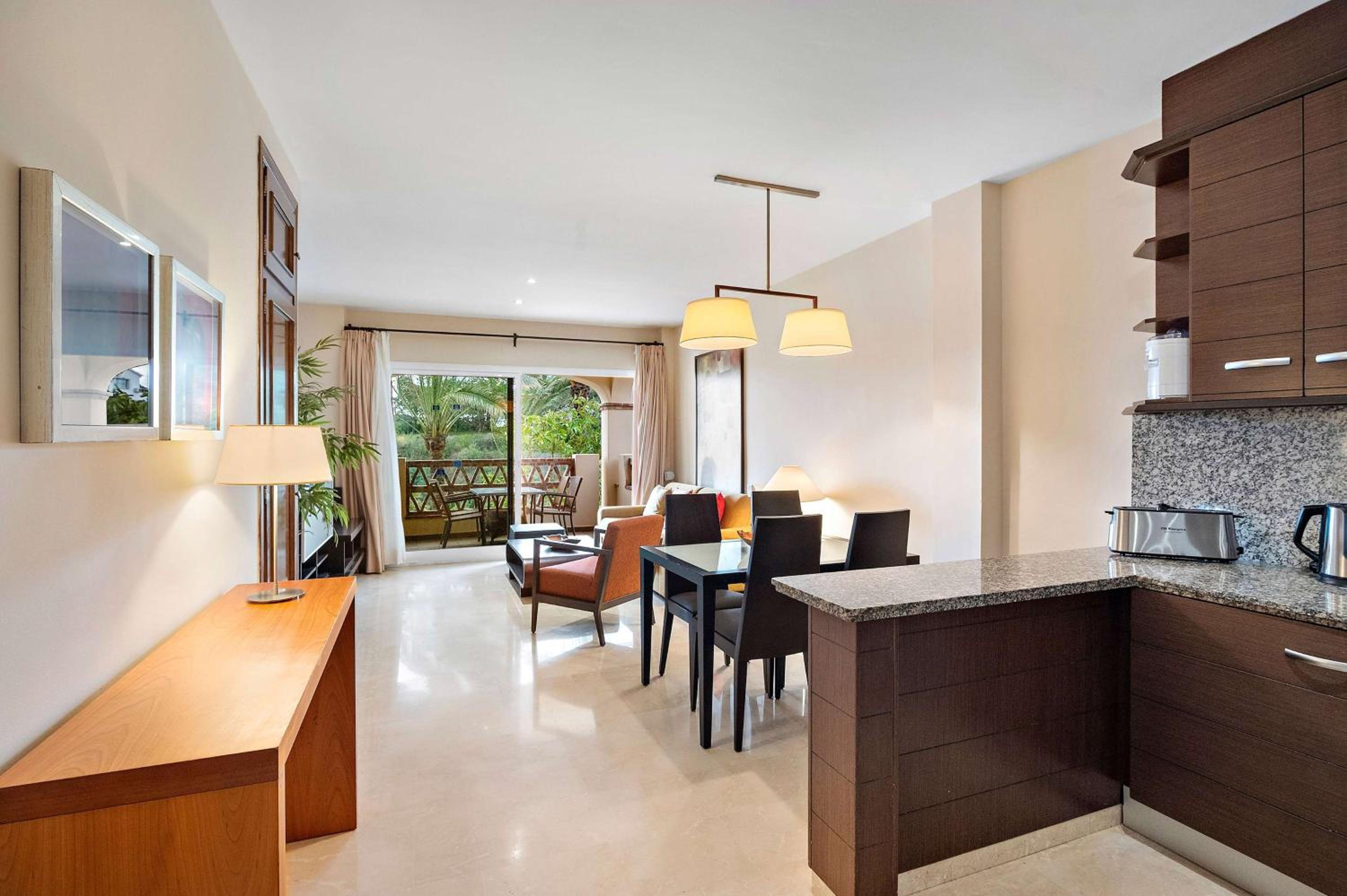 Premium Plus One Bedroom Suite with Hot Tub