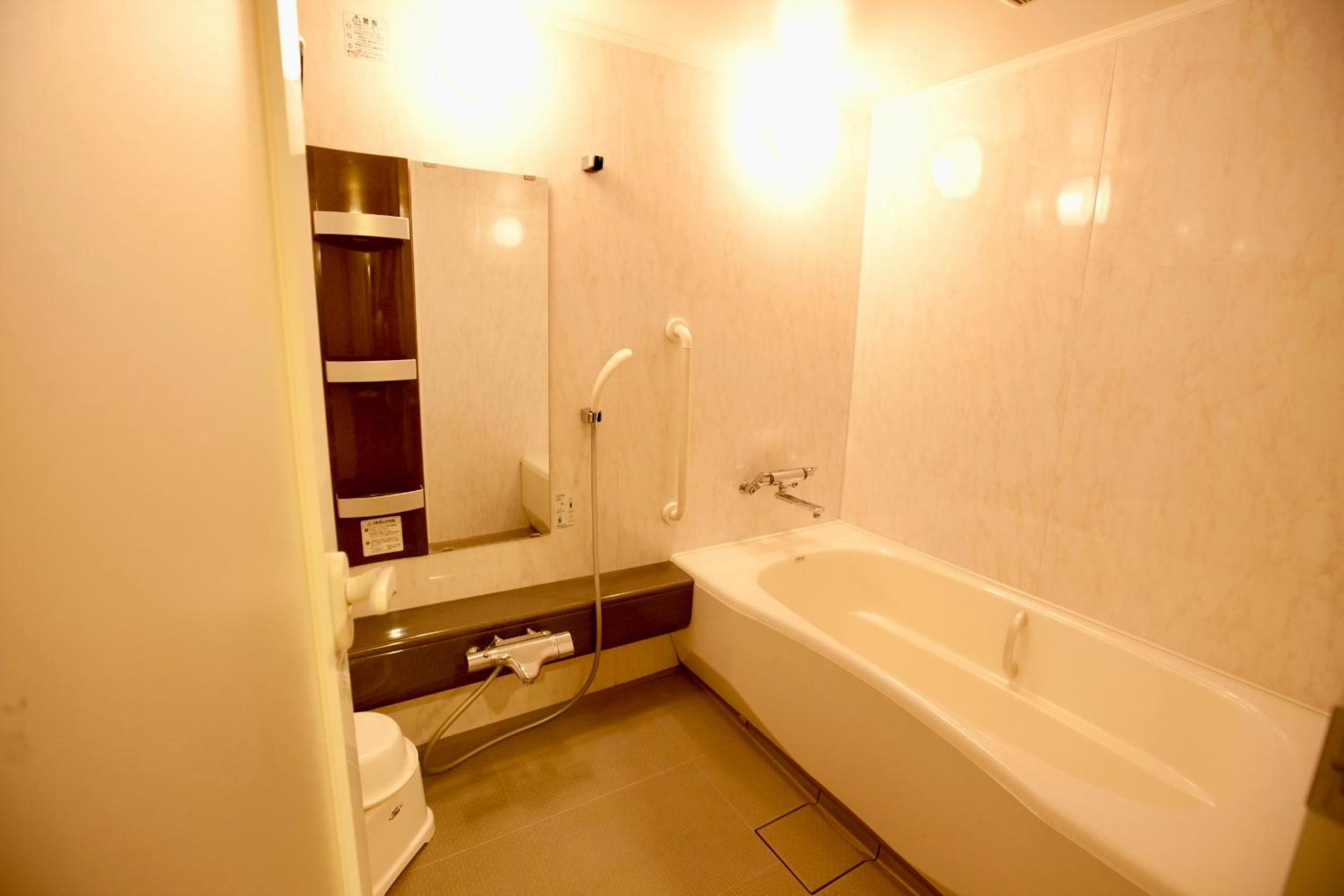 Quadruple Room with Bath photo 3