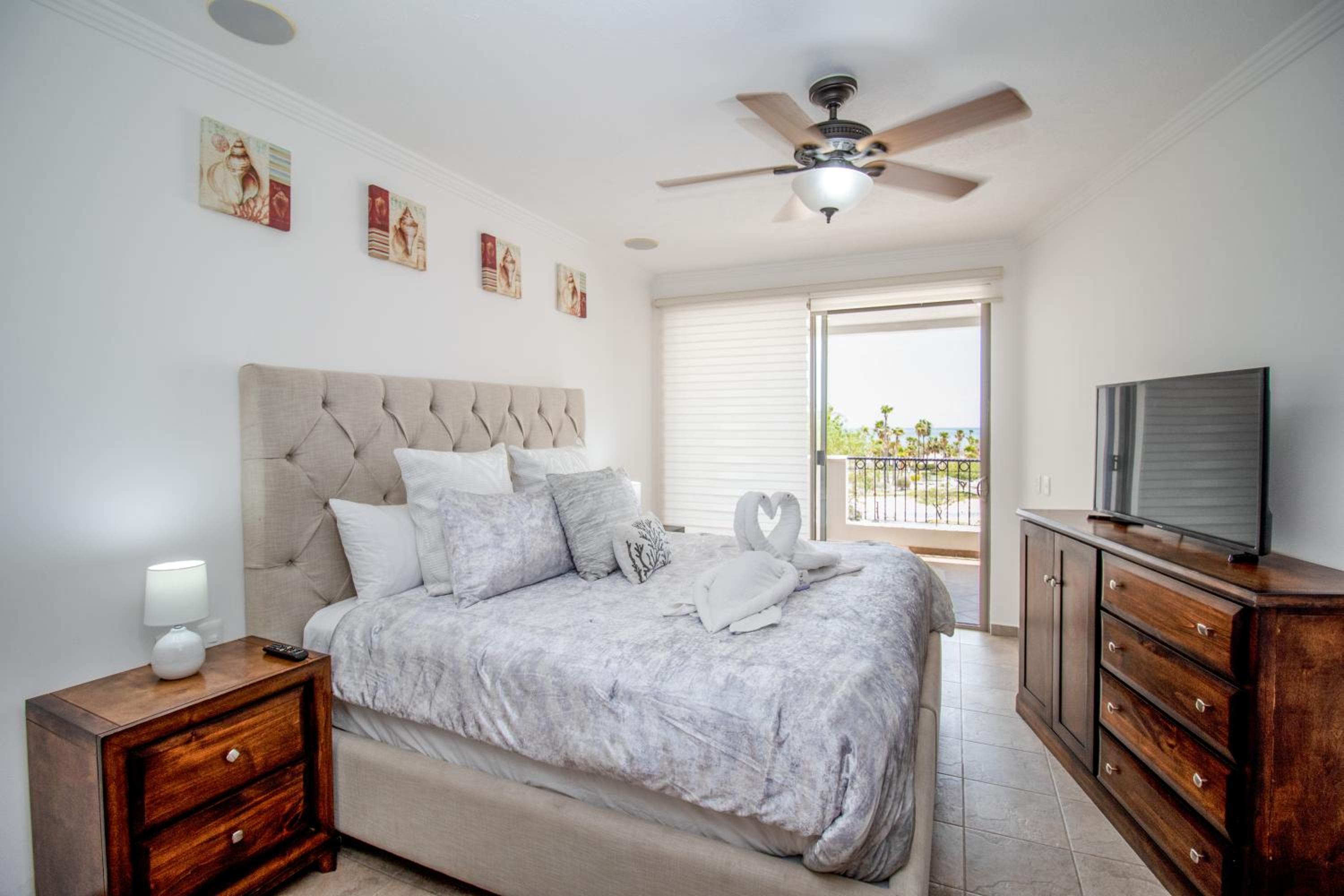 Three-Bedroom Apartment with Balcony