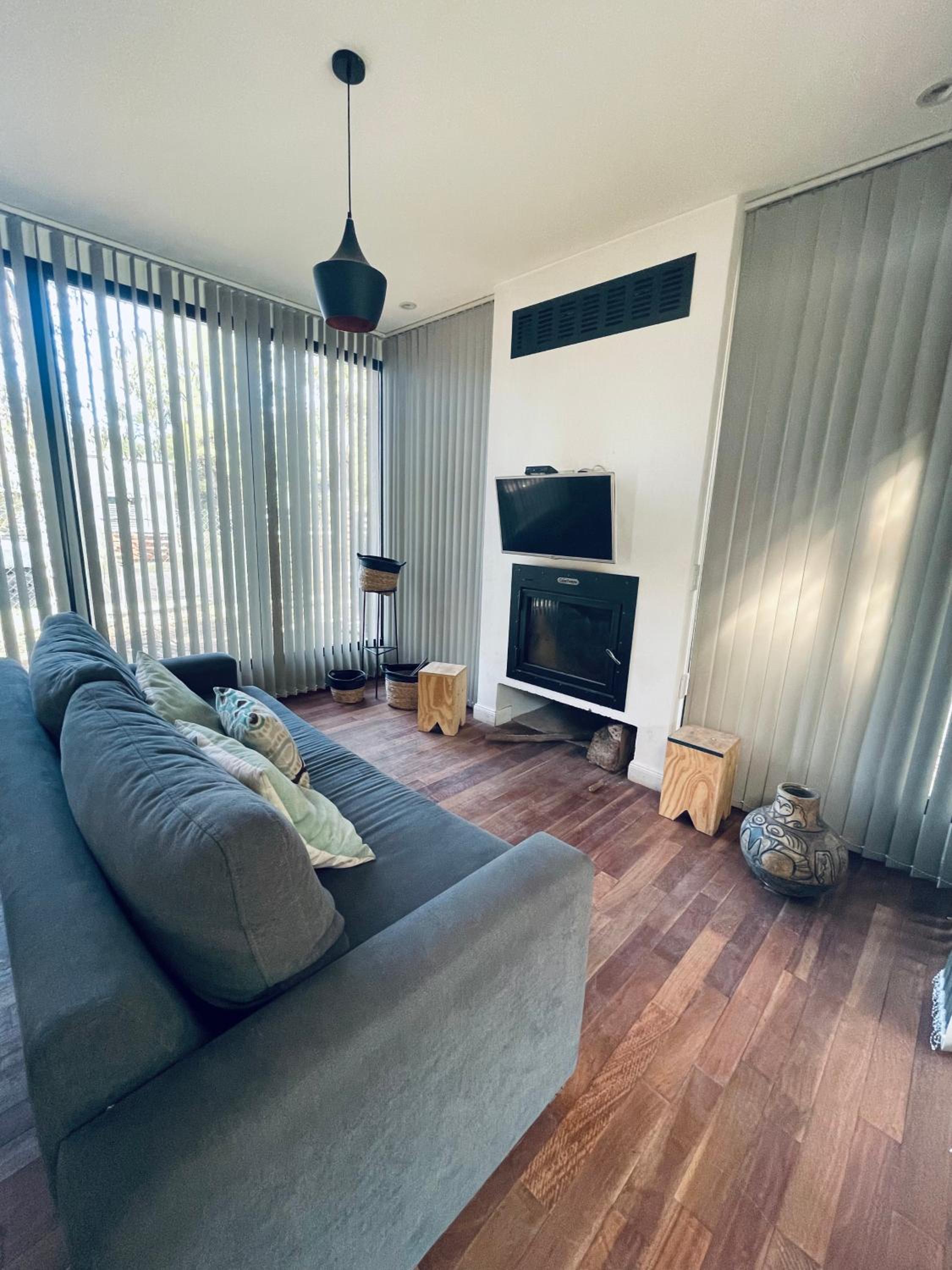 One-Bedroom House photo 1