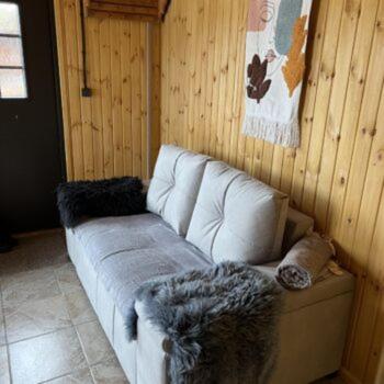 One-Bedroom House photo 1