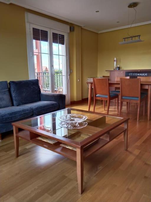 Casa de cuatro habitaciones