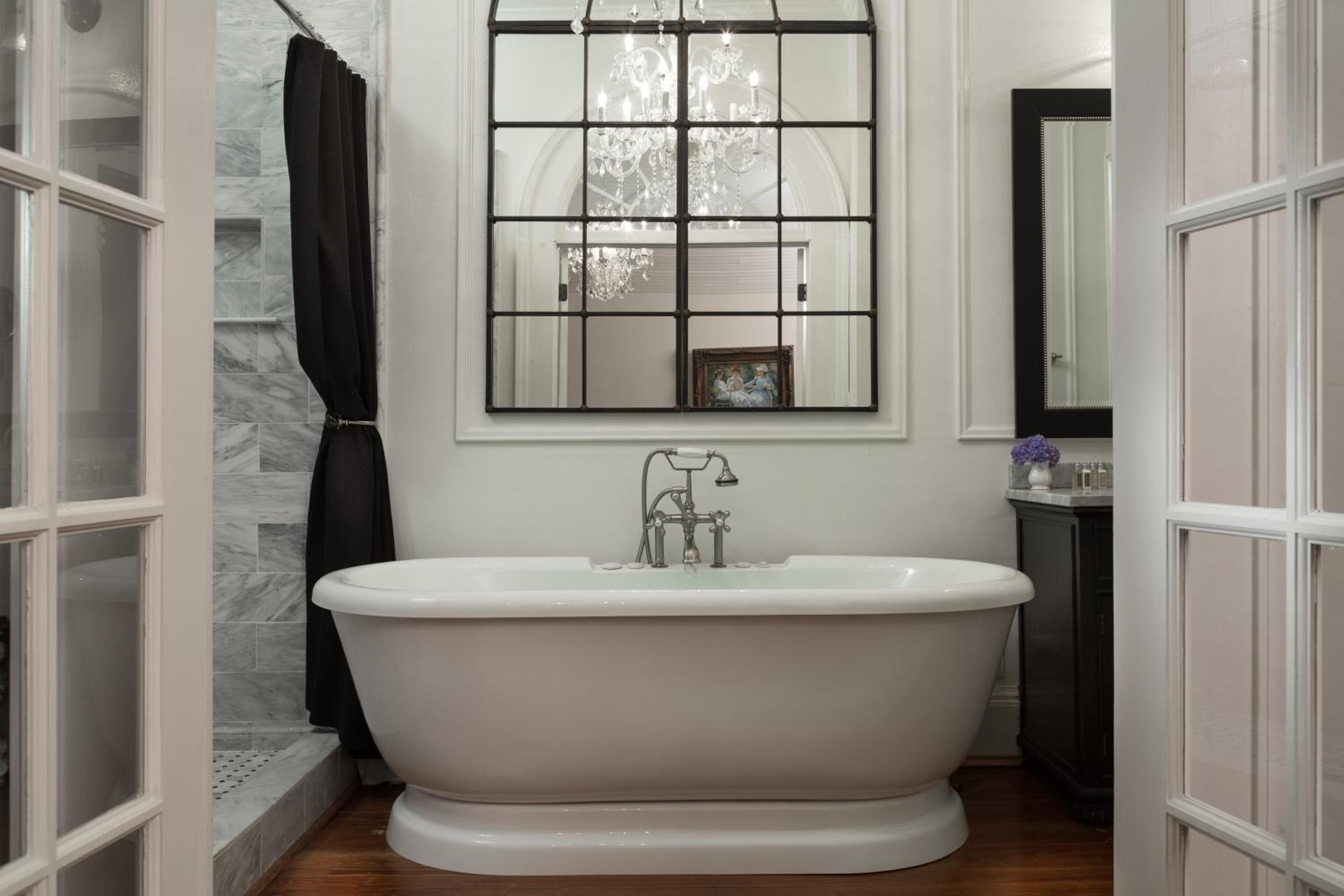 Suite with Spa Bath photo 2