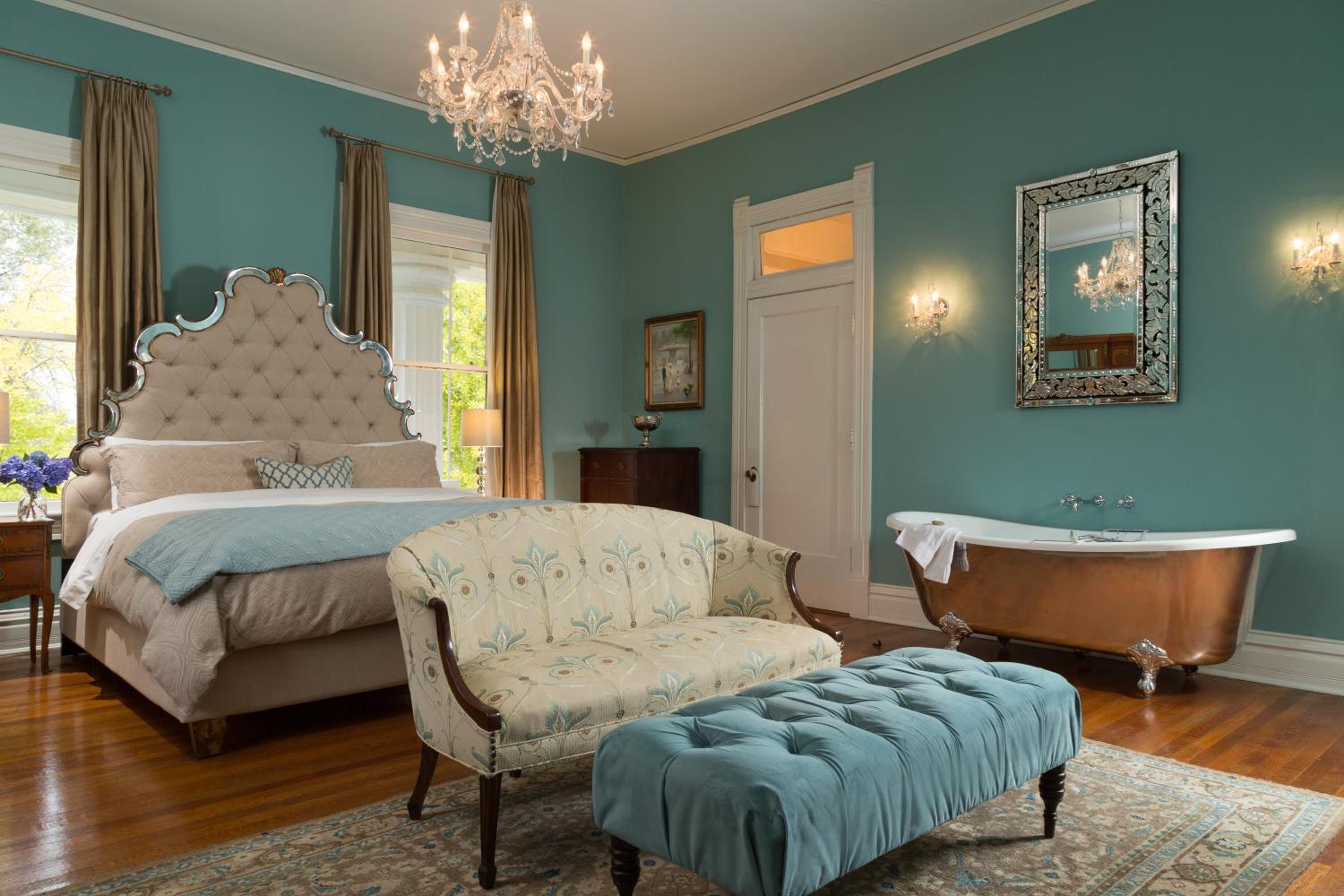 Superior King Suite
