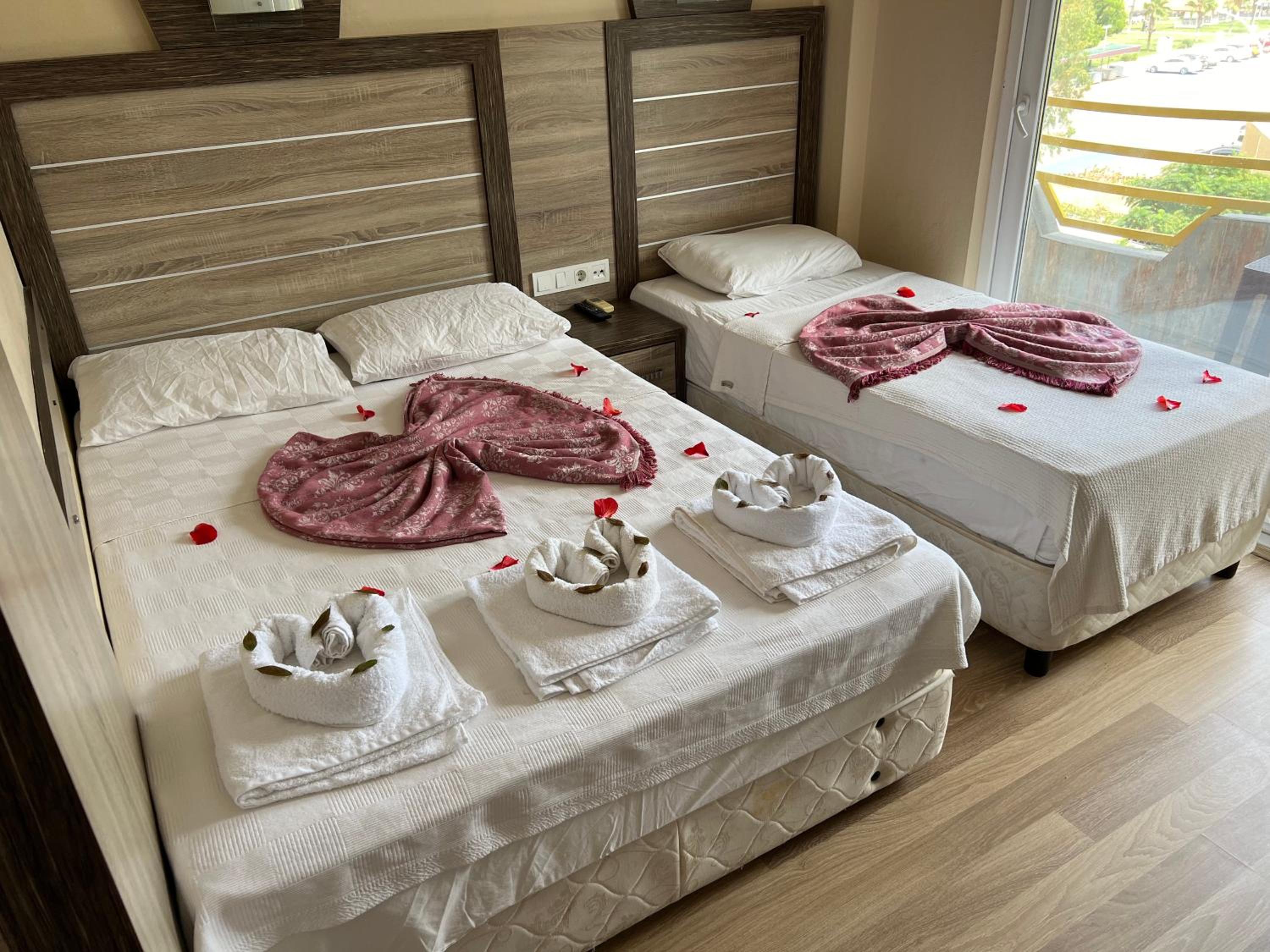Double Or Twin Room - Photo 1