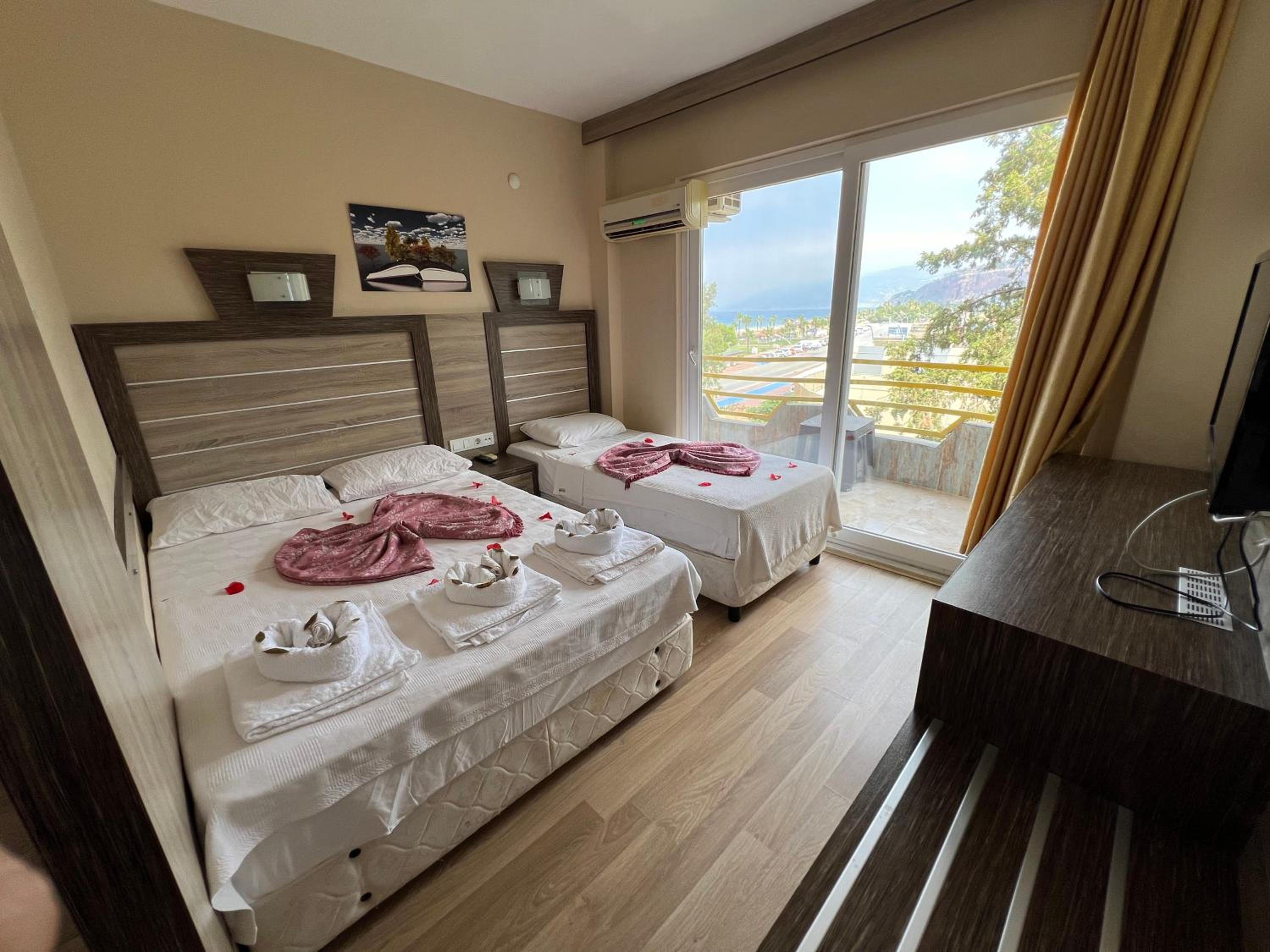 Double Or Twin Room - Photo 16