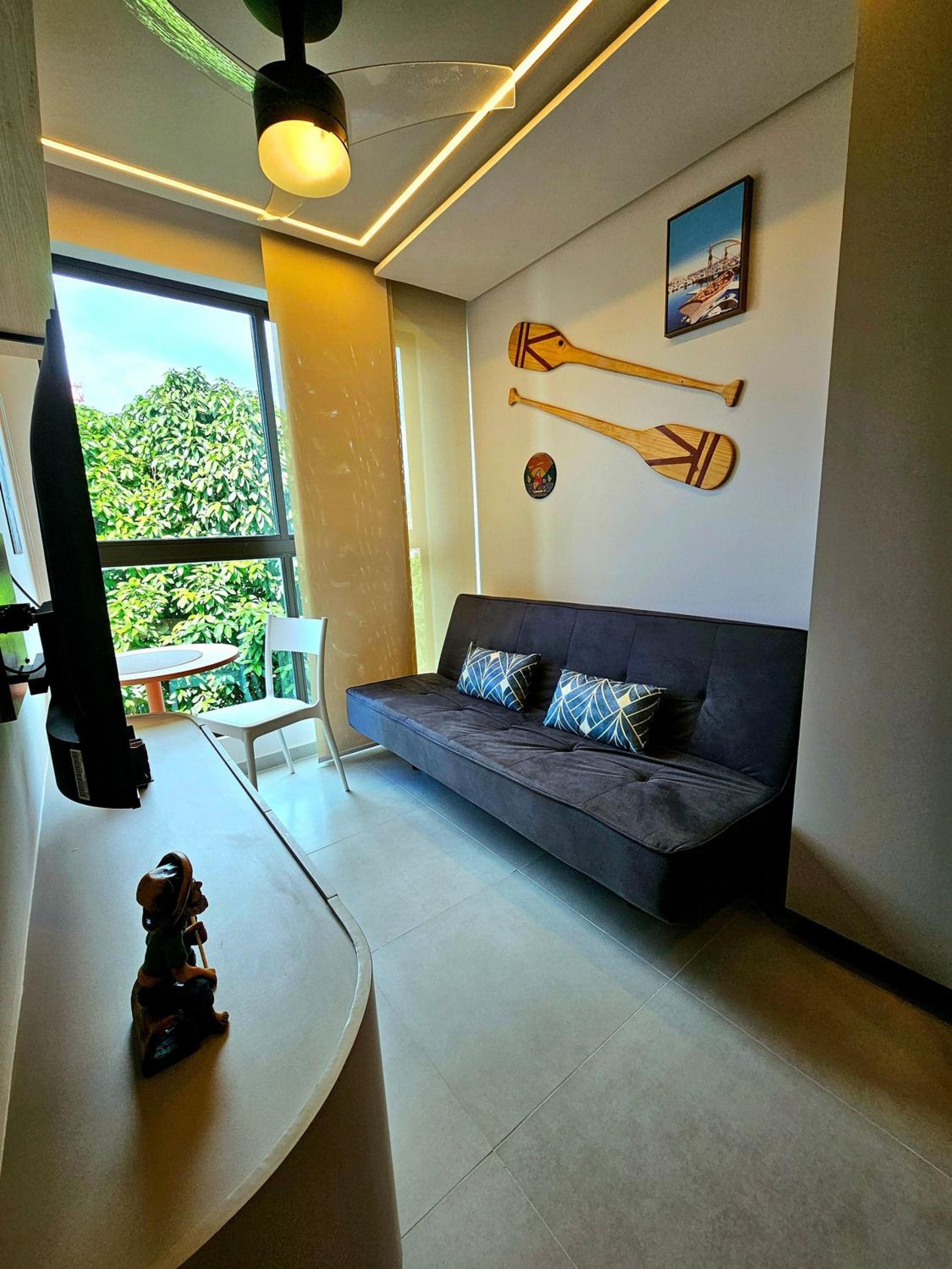 One-Bedroom Apartment photo 1