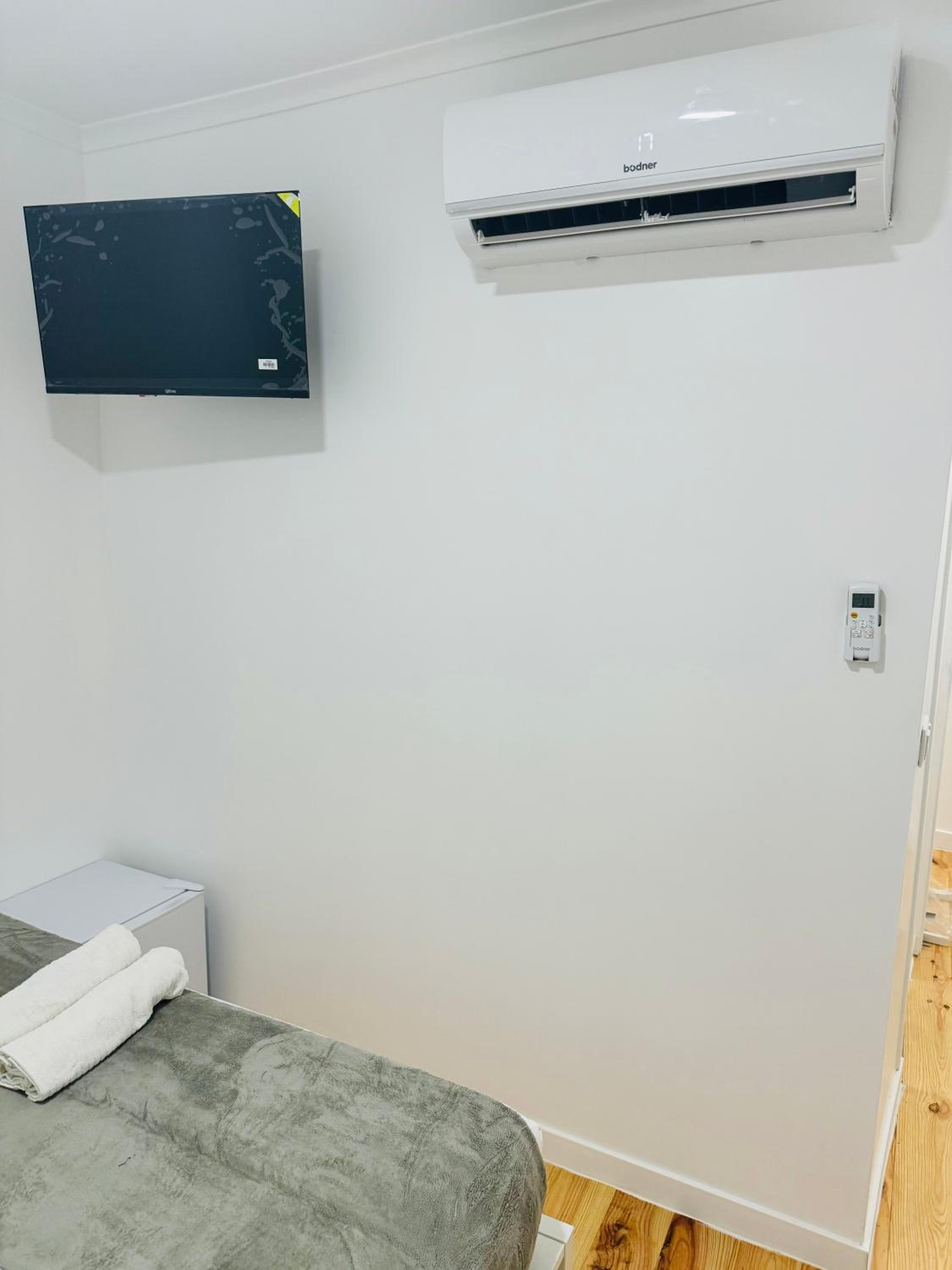 Double Room with Private Bathroom photo 2