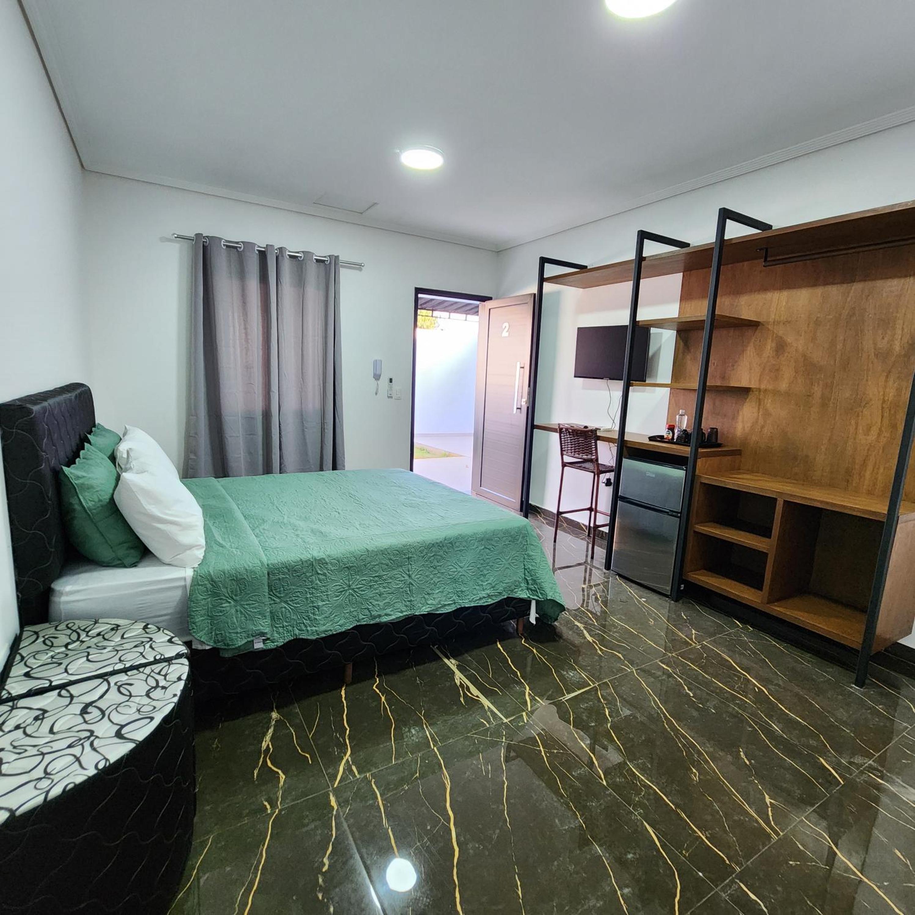 Large Single Room photo 2