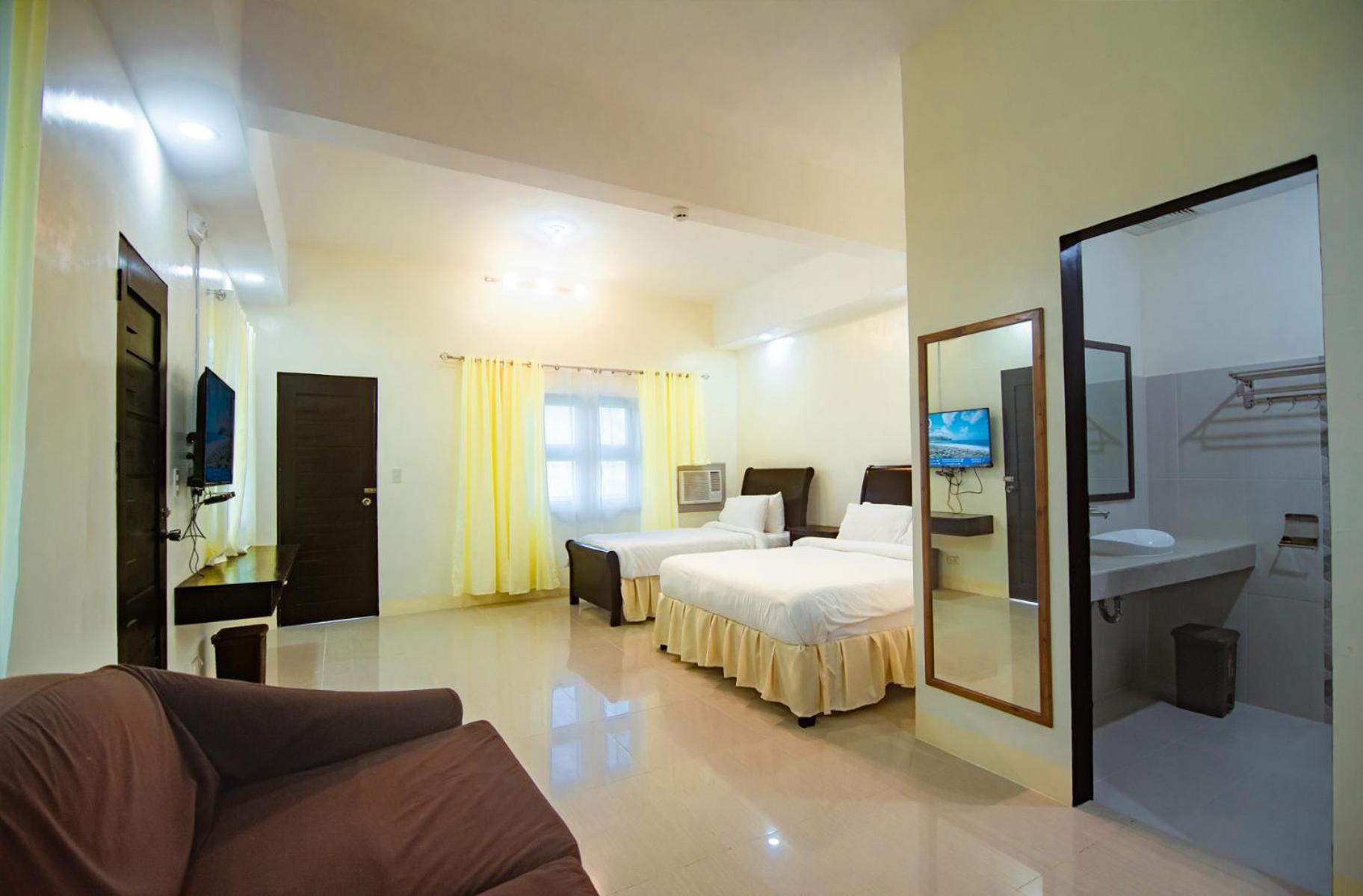 Deluxe Family Room