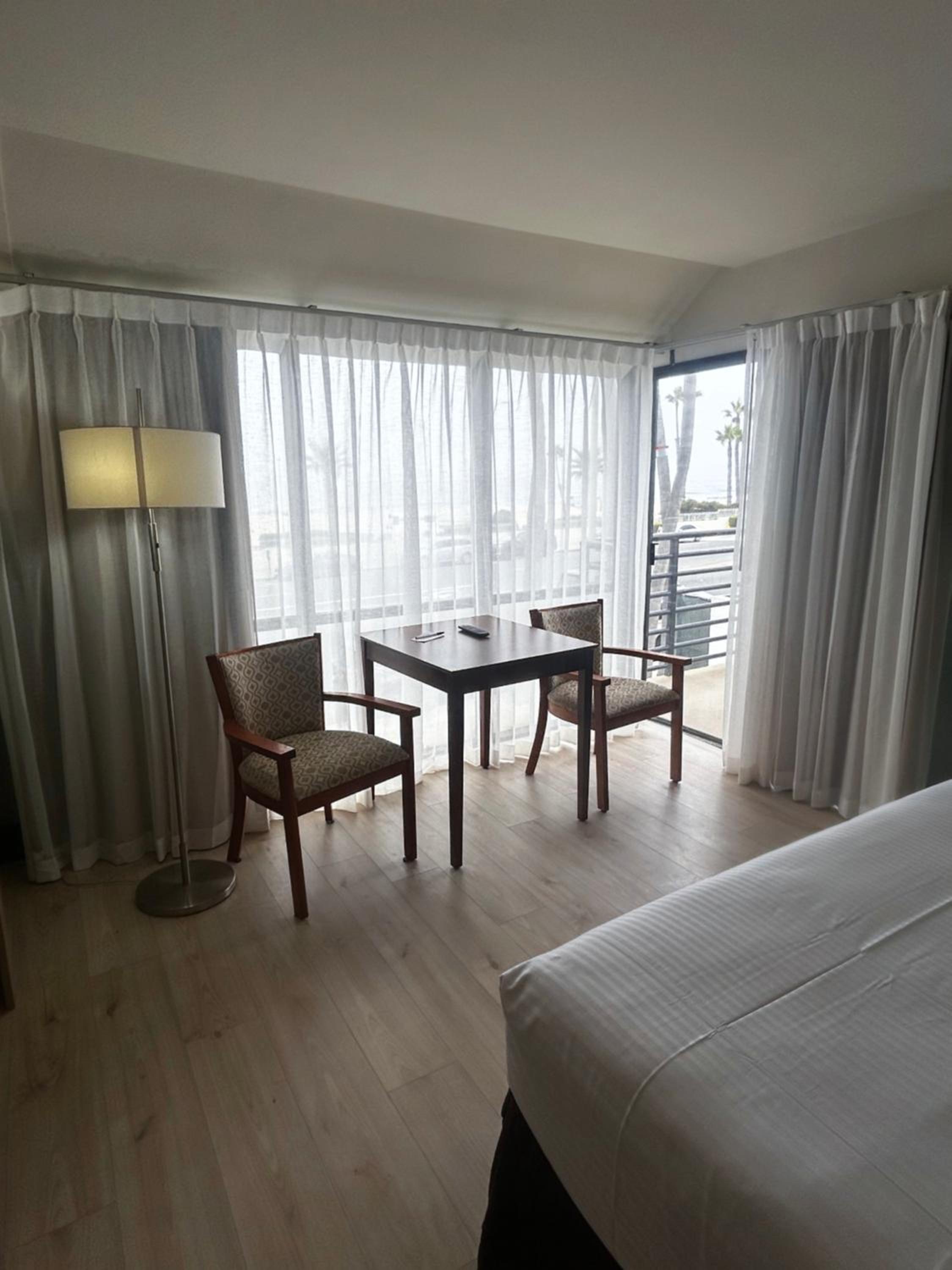 King Room With Balcony photo 2