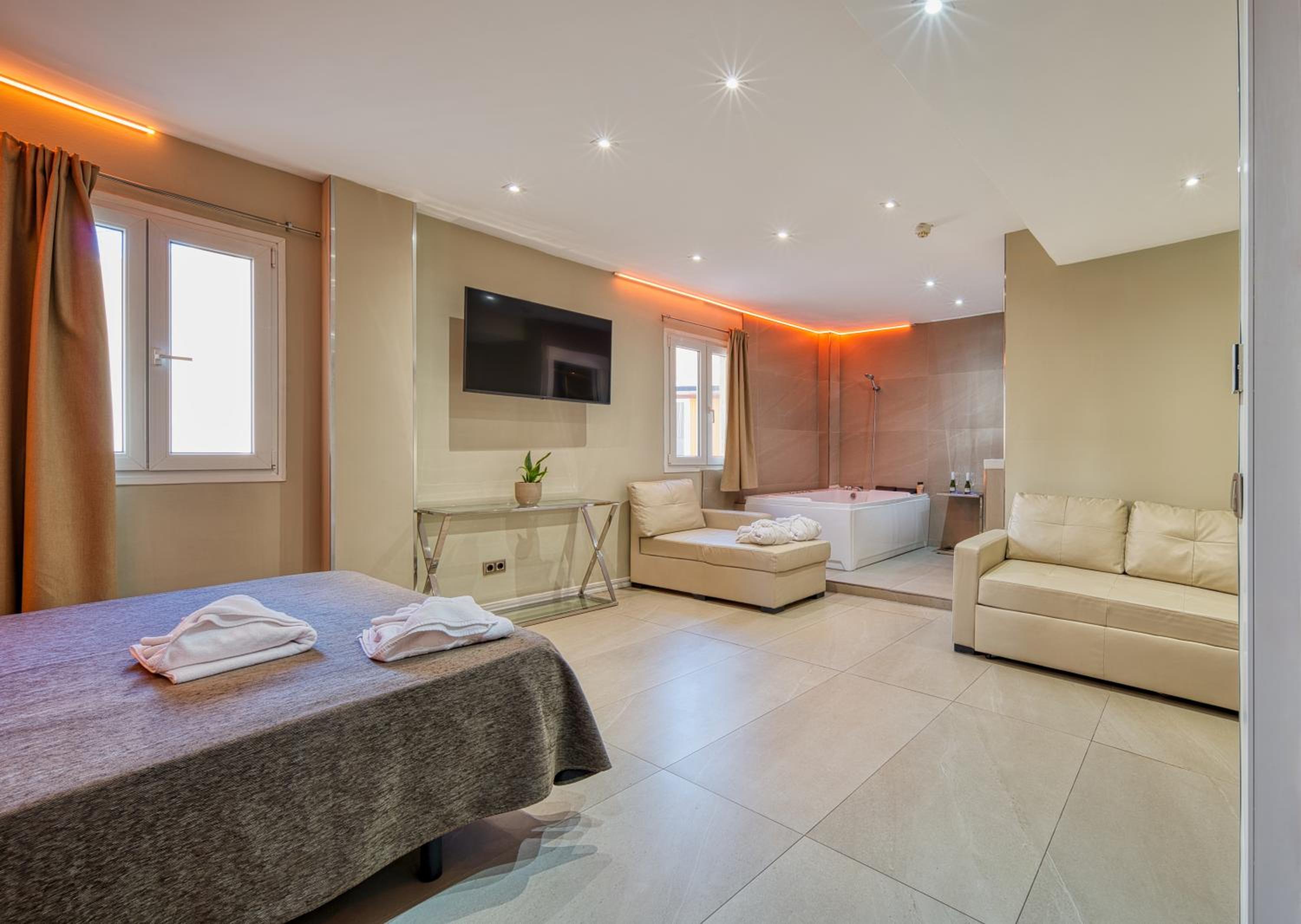 King Room with Spa Bath photo 2