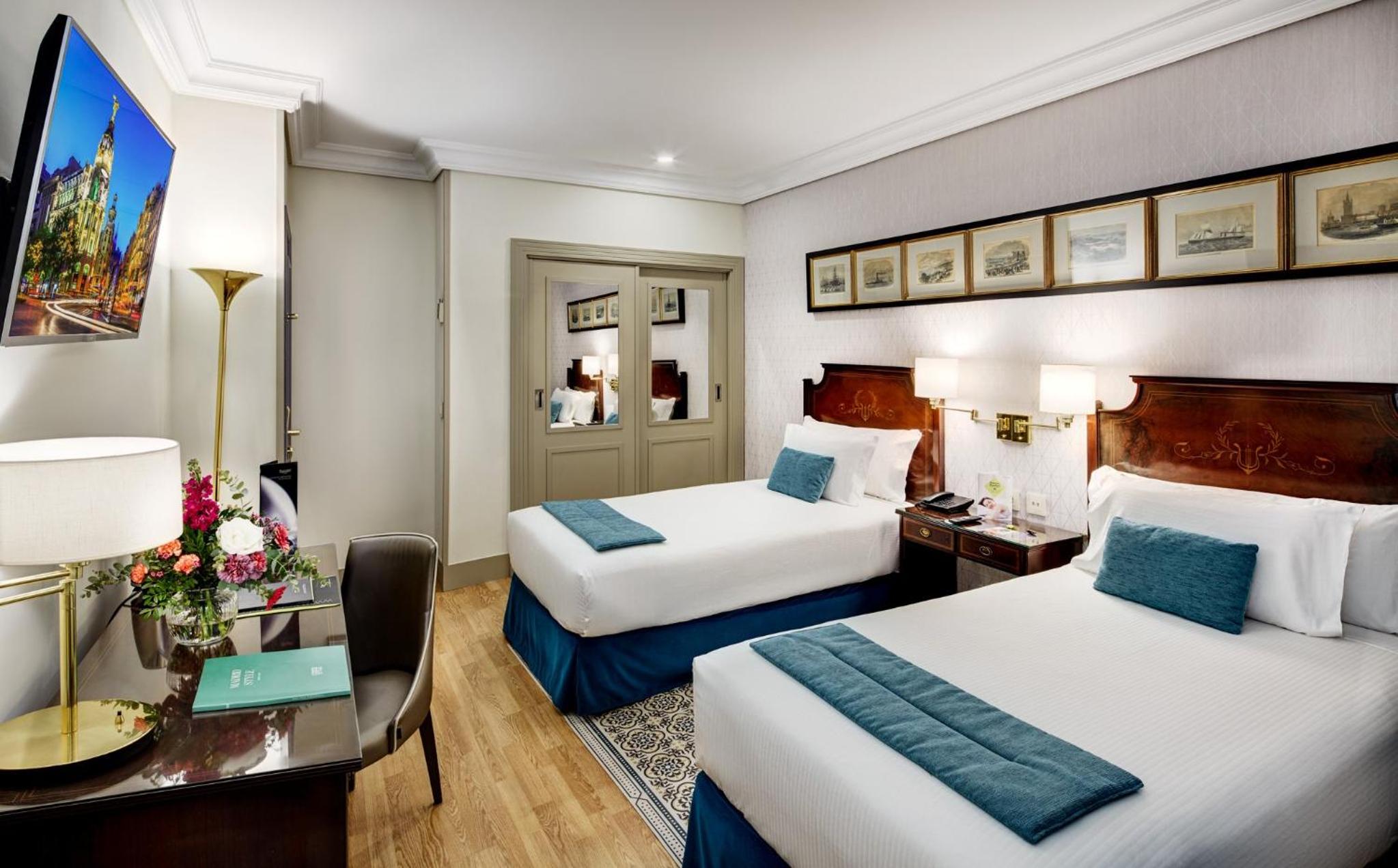 Twin Room - Photo 8